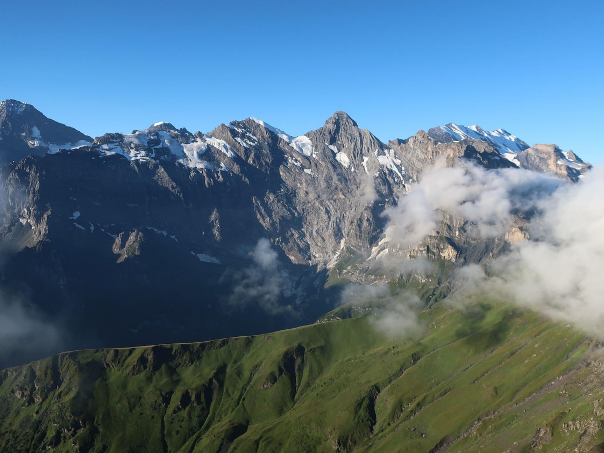 03 alpet-40743Gimmelwald -pixabay1