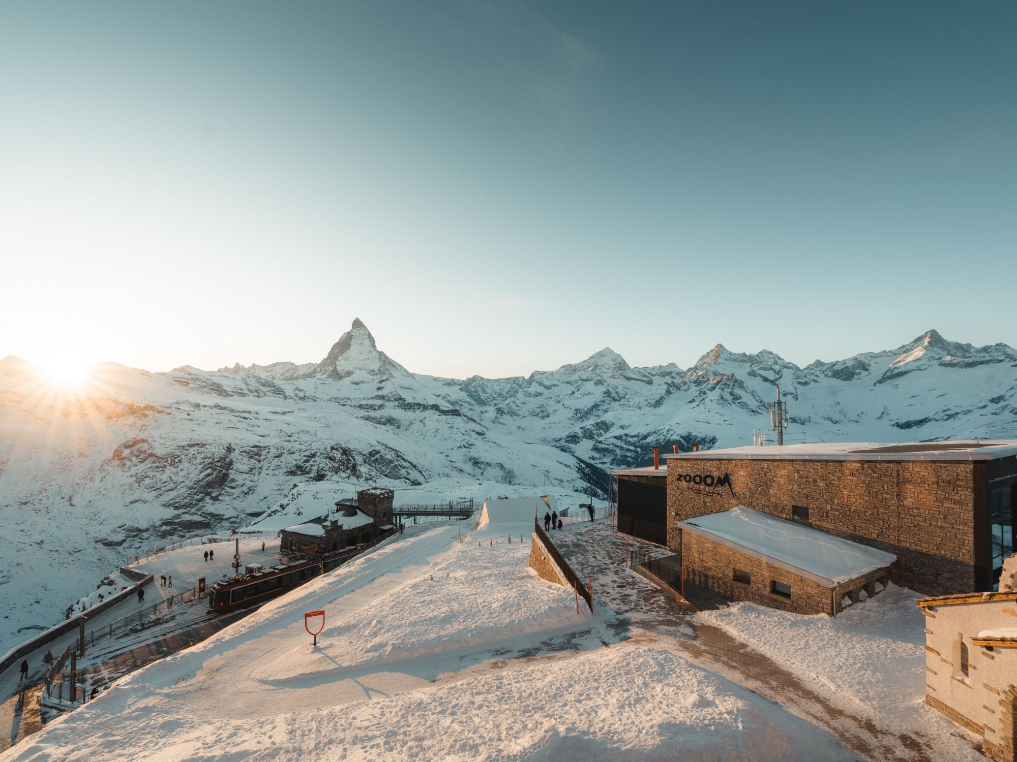 01 Schnyder-2023-Zooom-baahar-13