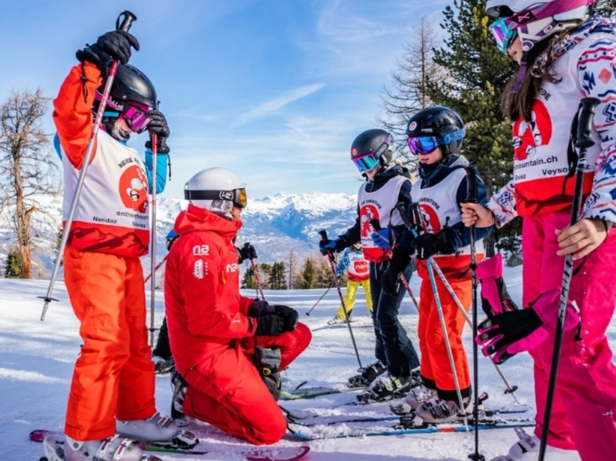 Cours de ski groupe pour enfants de 5 à 12 ans à Veysonnaz, incluant une journée d’excursion