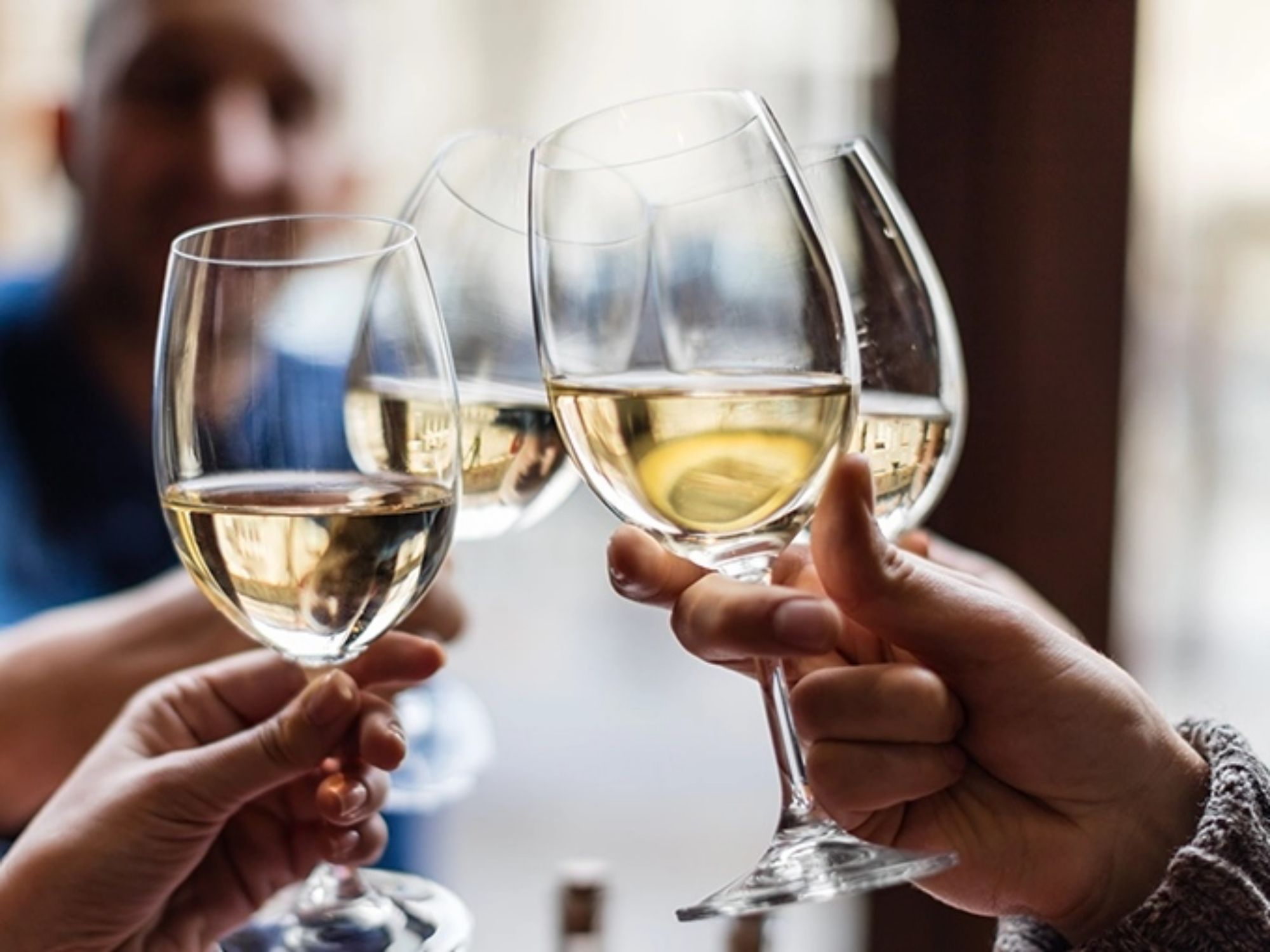 chuyen-du-thuyen-ruou-vang-01-01-1-1