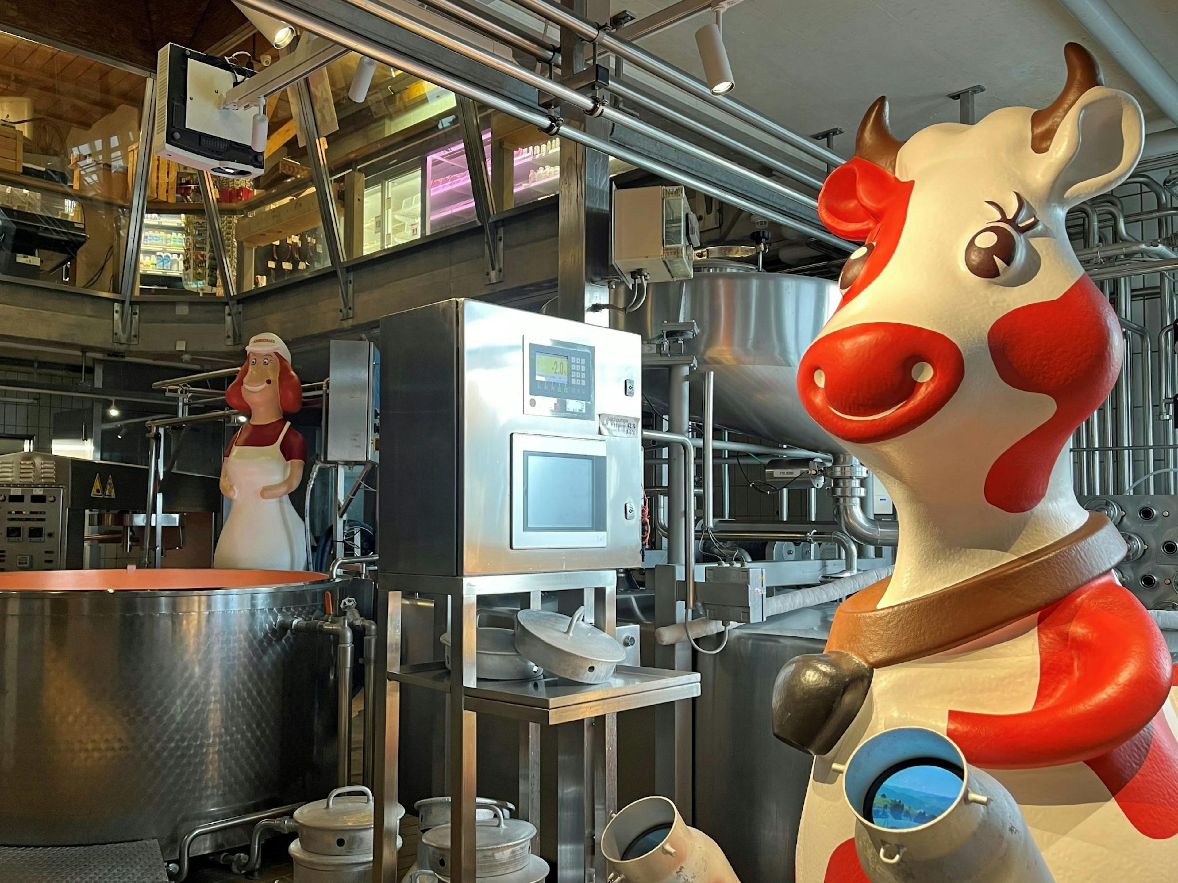 Obrázok 2_Choditeľná výroba_Emmentalská prezentačná syrová fabrika