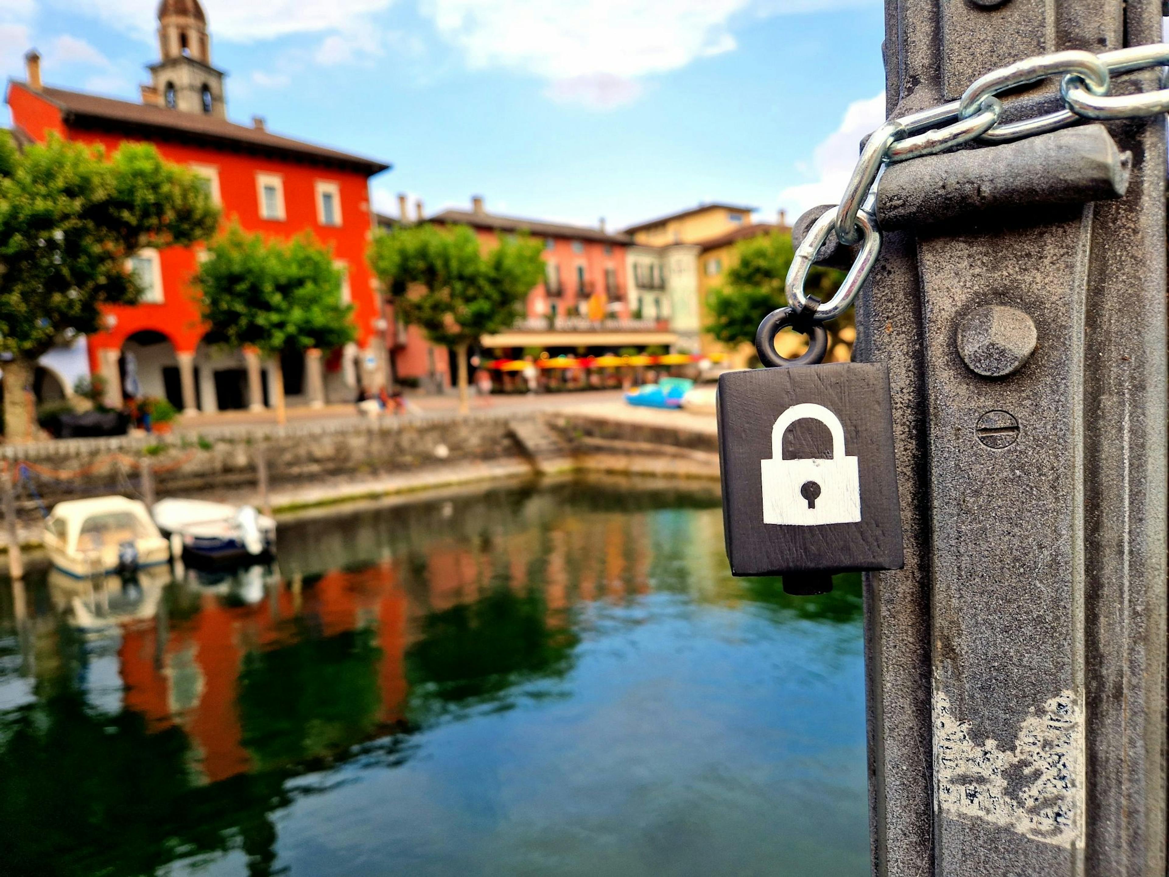 "Enzo's Box" Gioco di Fuga all'Aperto Ascona