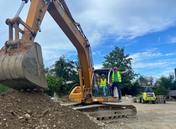 Diversión con excavadoras de más de 21 toneladas en Gossau
