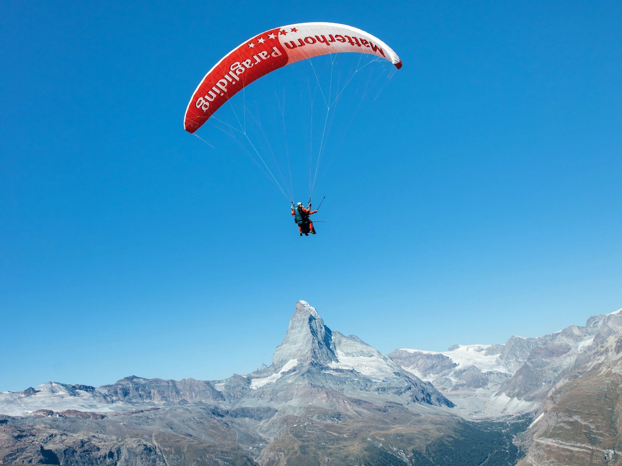 Matterhorn Gleitschirmflug