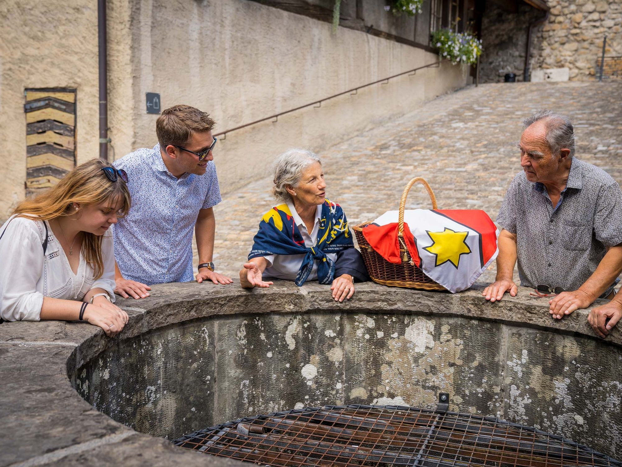 shahri-yatra-itihas-ghorb-iris-kocher-kila-ka-purana-kuen-garmi-2022@mikekaufmann-1