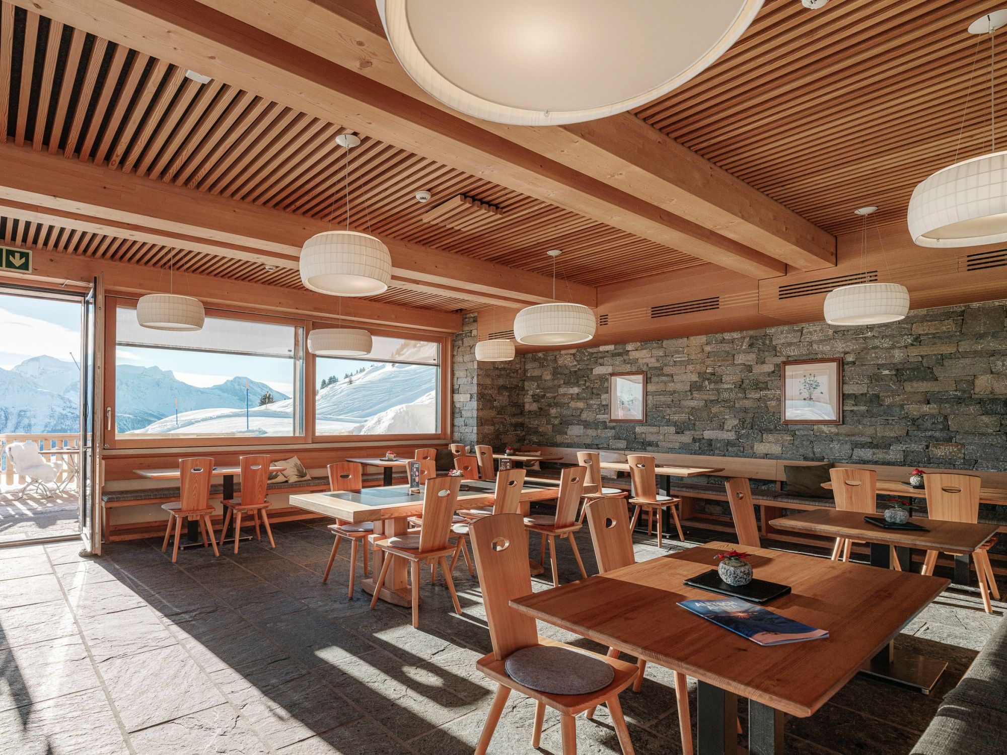 restaurant-riederfurka-arena-aletsch-christian-pfammatter-02
