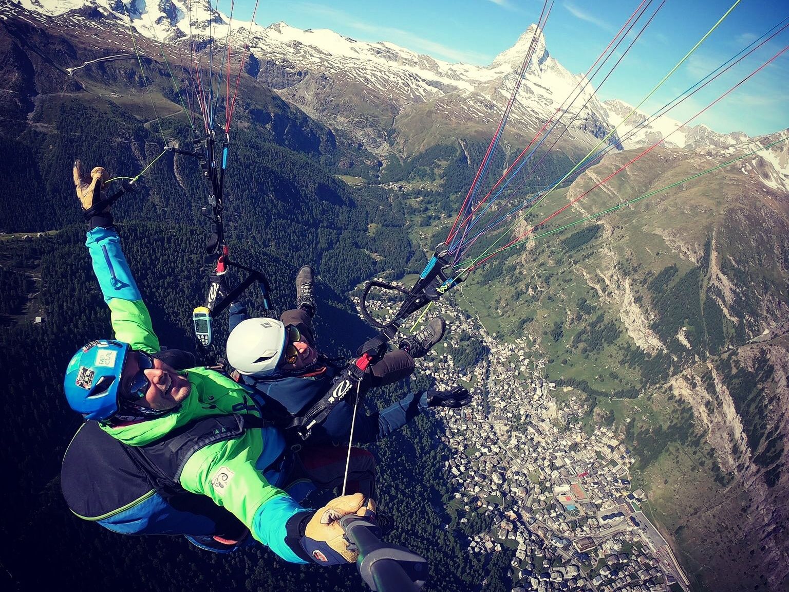 Matterhorn Gleitschirmflug