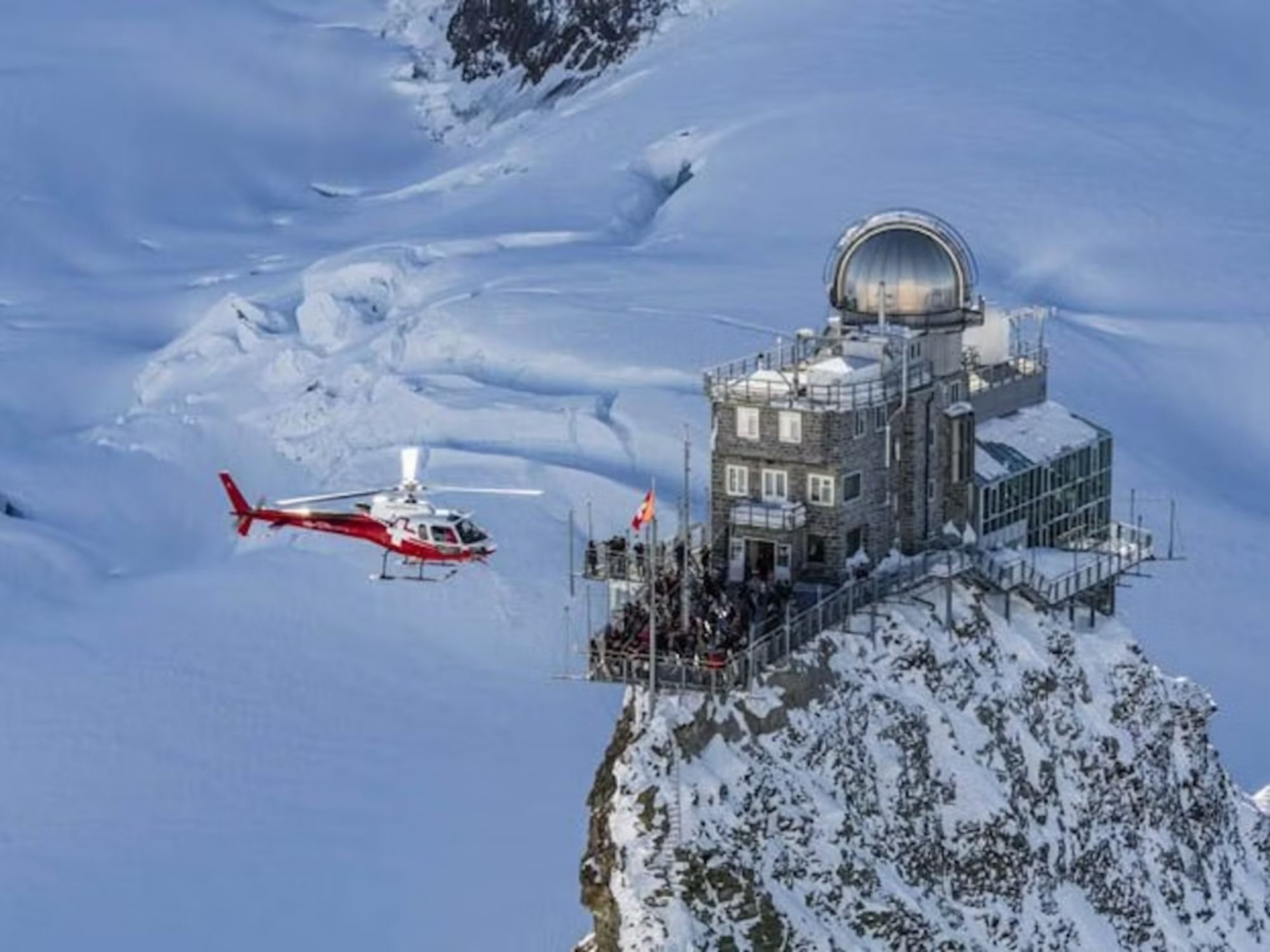Helikopter am Jungfraujoch