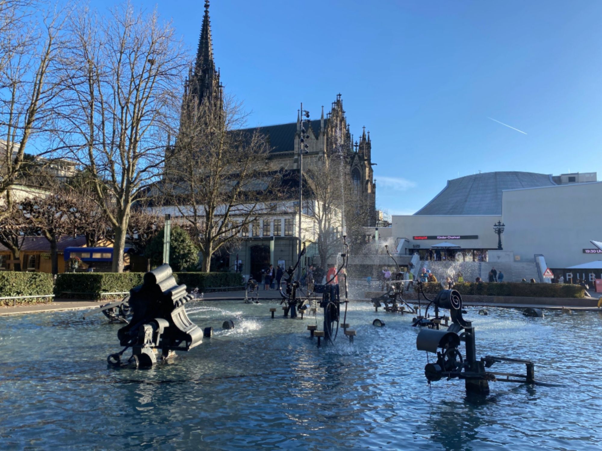 basel-tinguely-fontaene