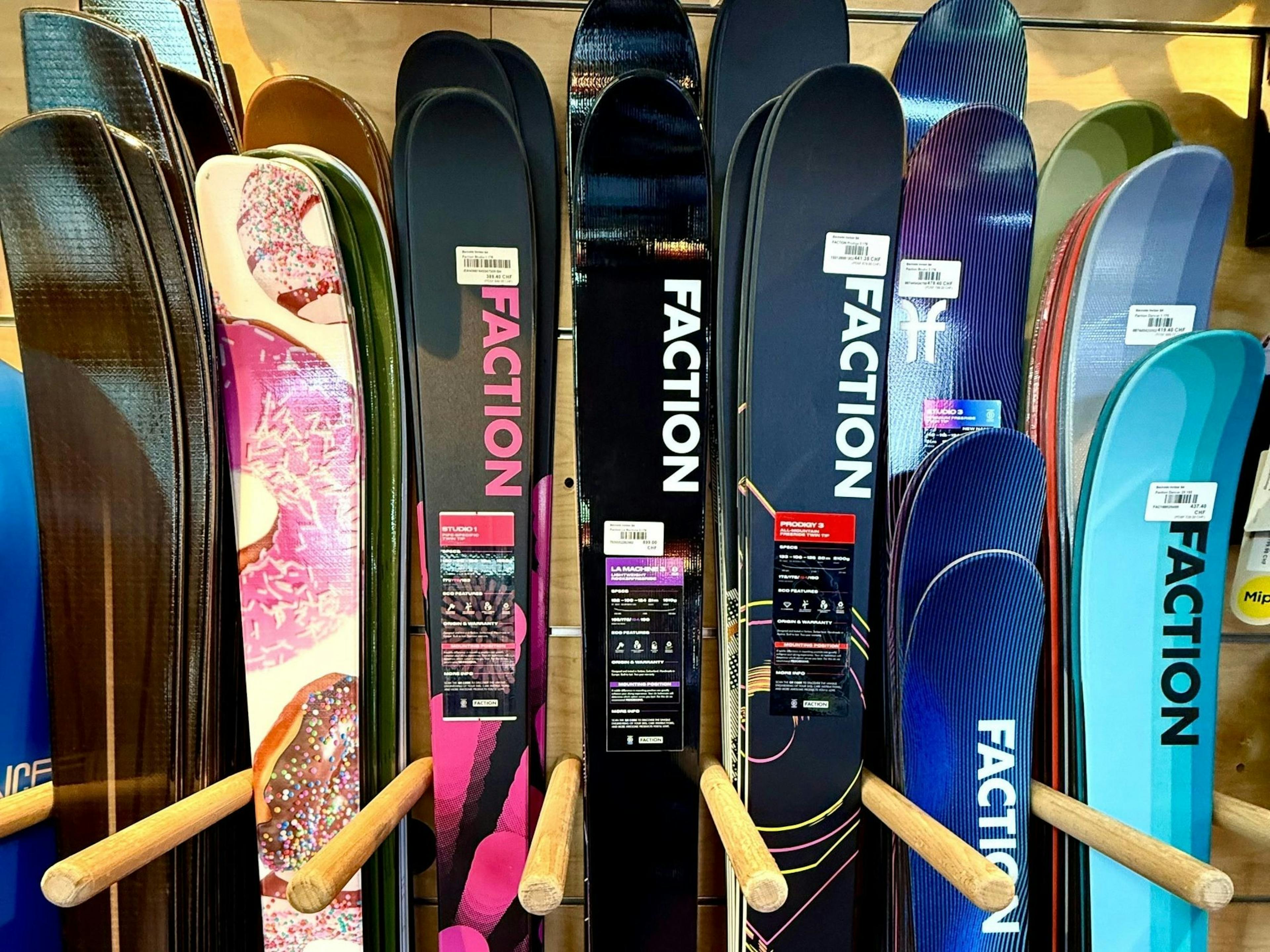 Půjčovna lyží pro dospělé ve Verbieru