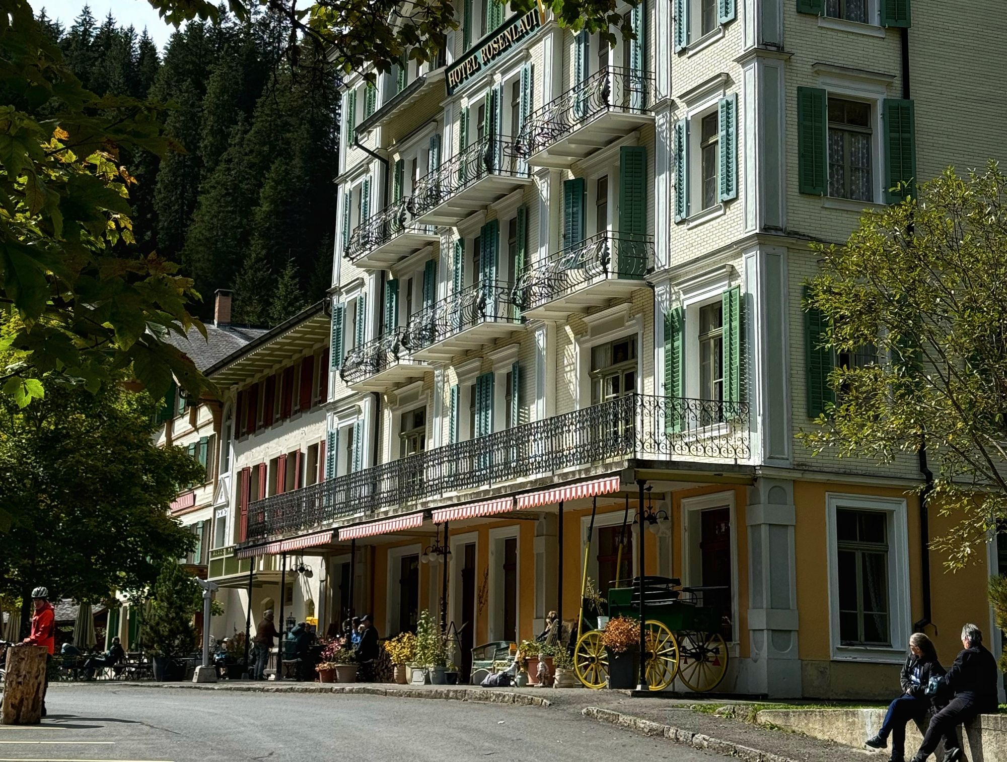 hotel-rosenlaui-historic-stop-ebike-tour-interlaken