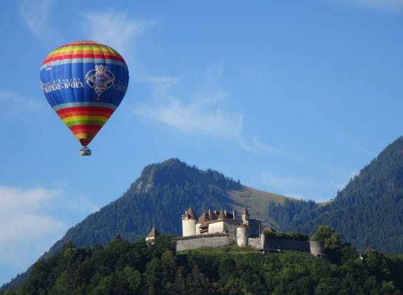 Flug über Schloss Gruyères