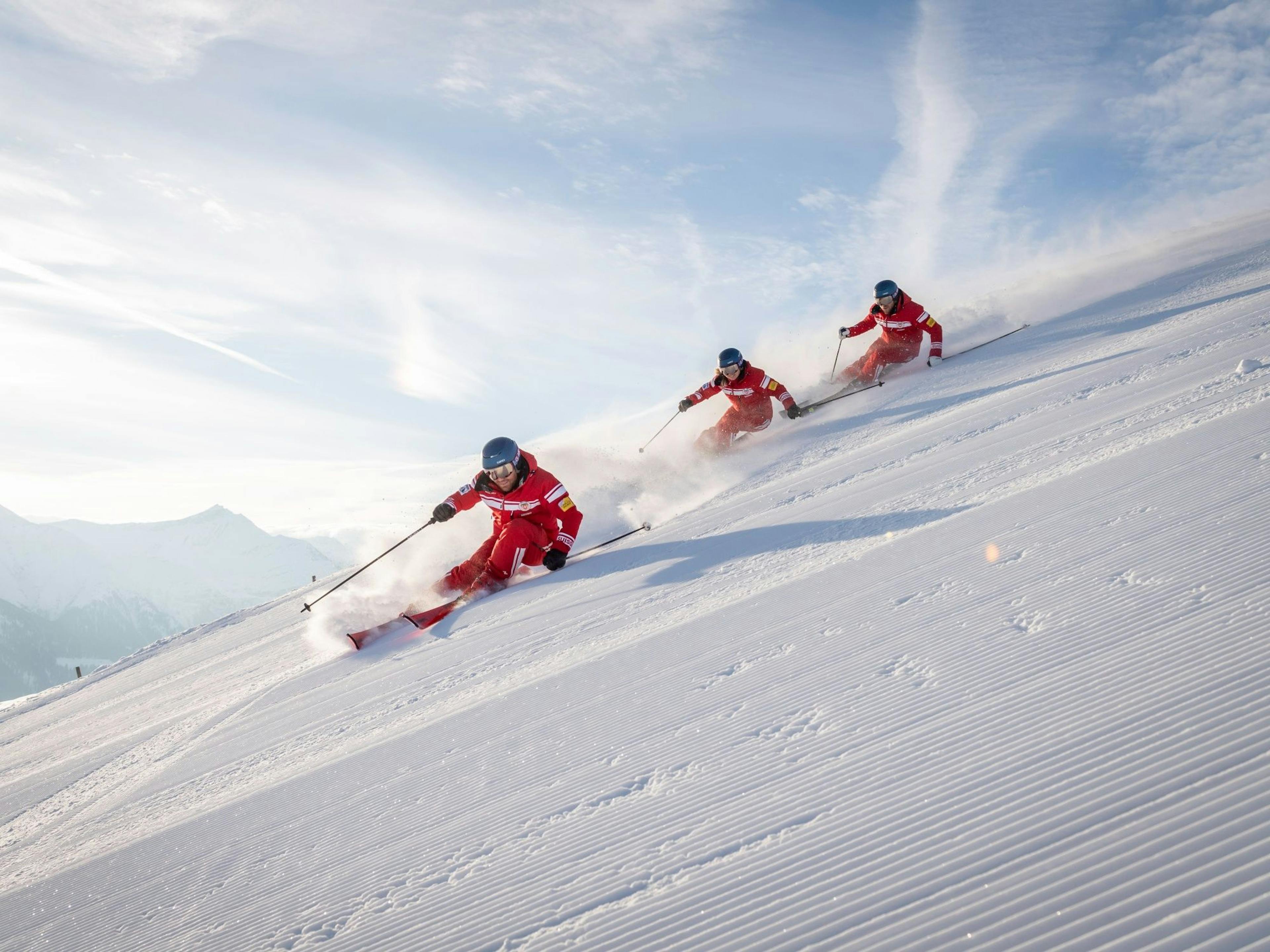 drei Skifahrer