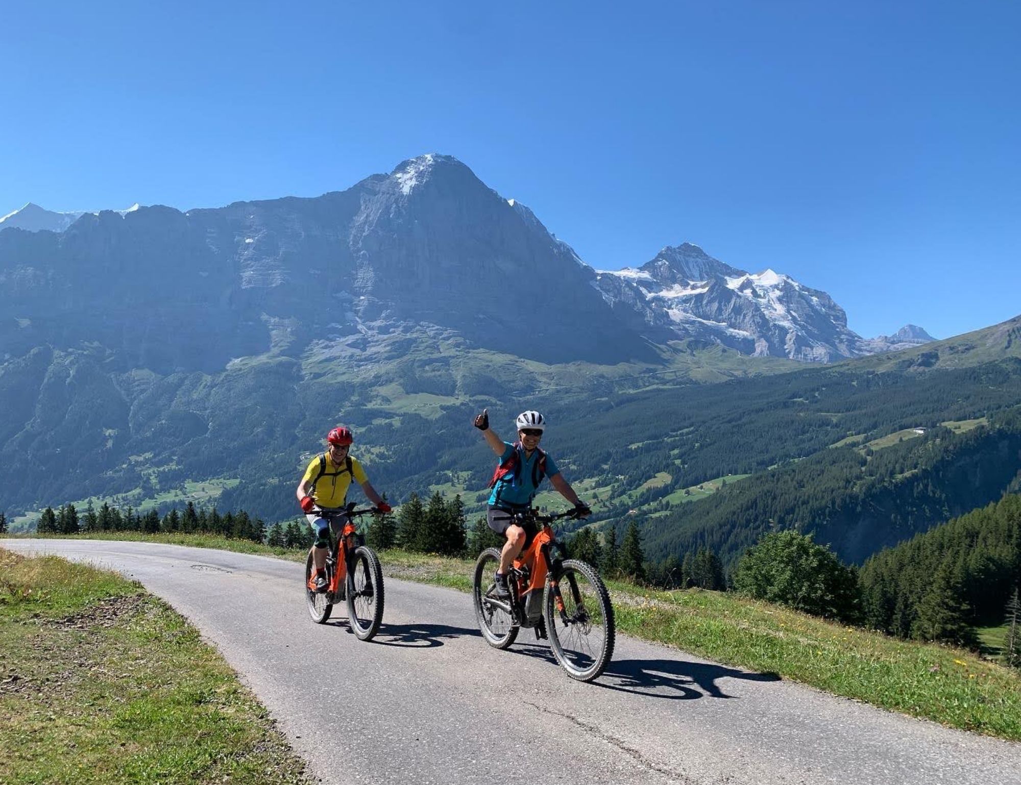 Tour privato in e-bike da Grindelwald a Lauterbrunnen