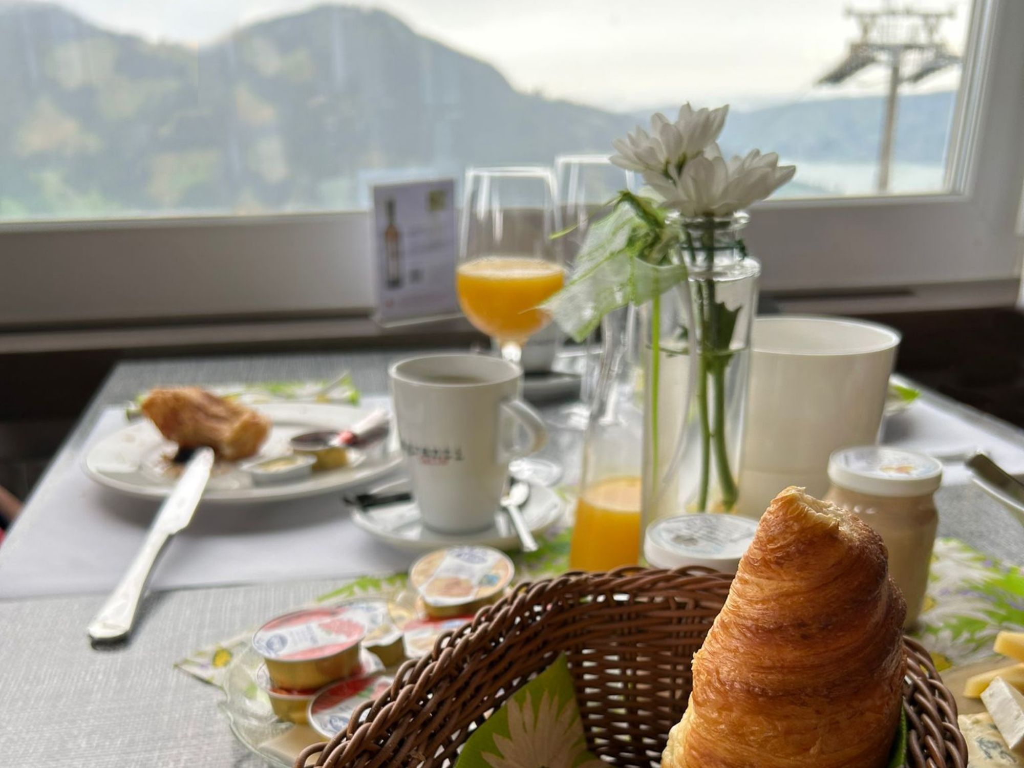 Mostelberg-Сніданок-ред.