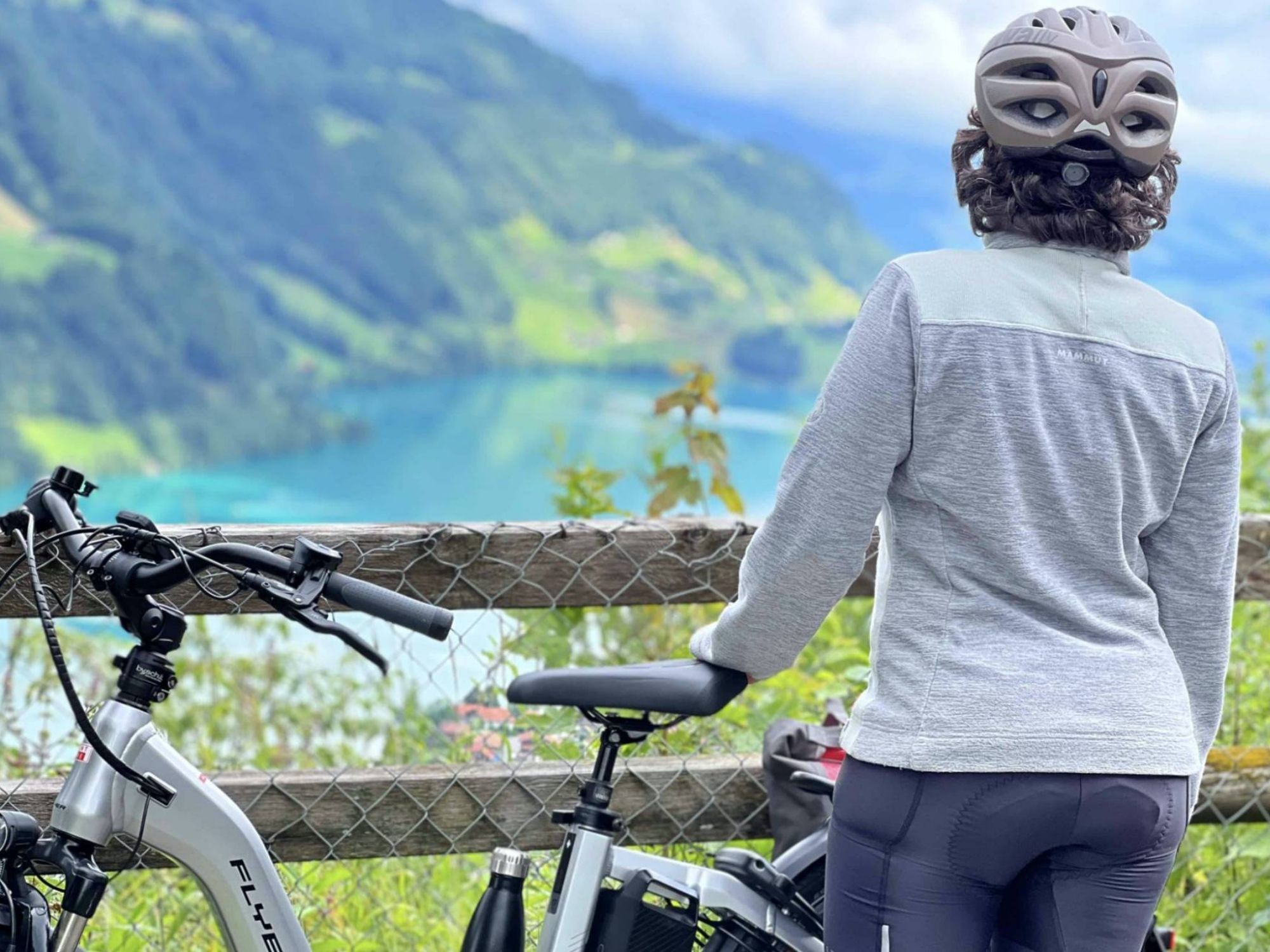 2000x2000-0-70-37e0913c795ab833ee7d4c7f7e595237