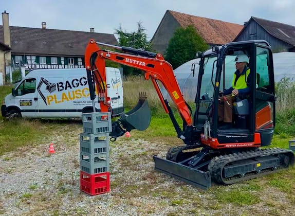 Divertimento con mini escavatore a Frauenfeld
