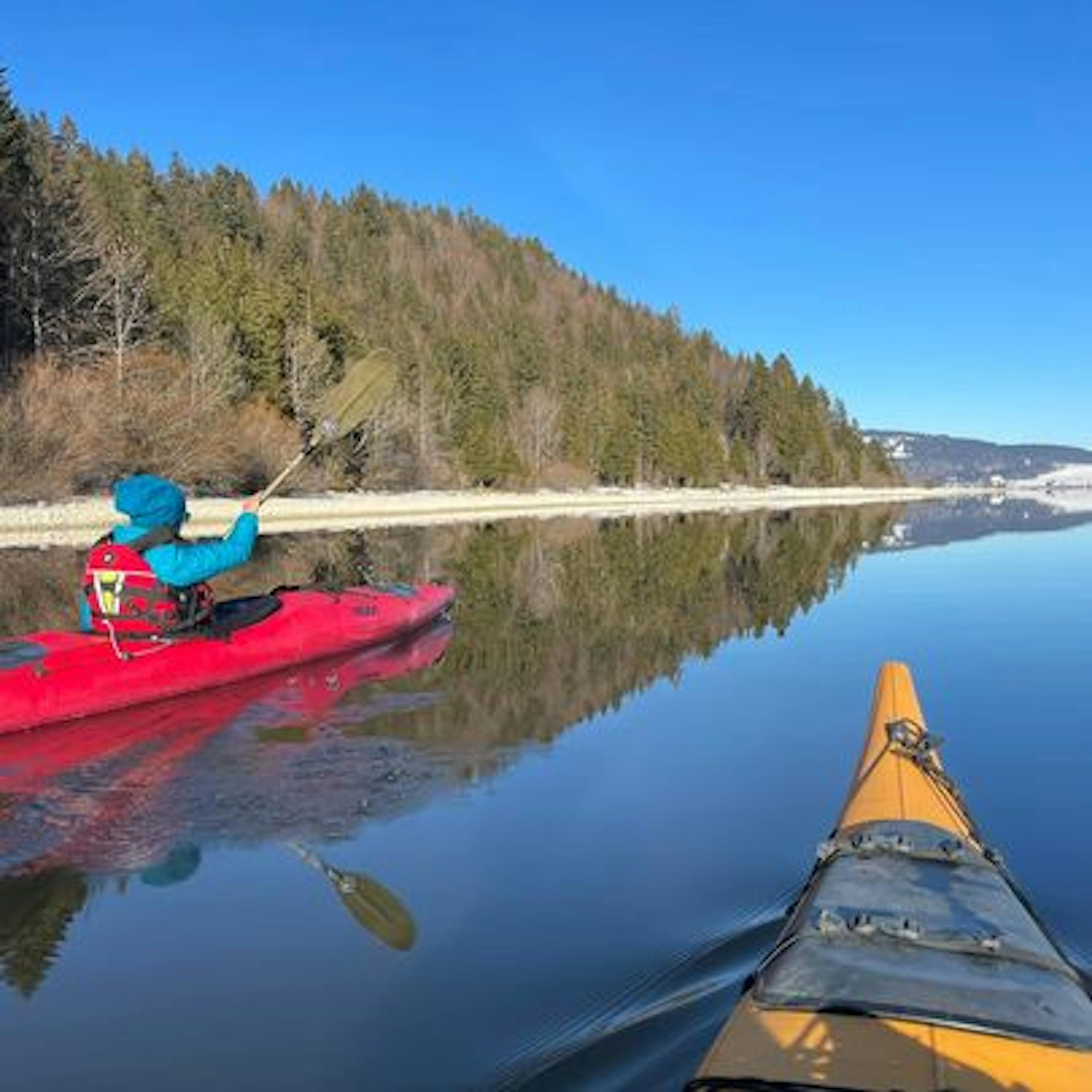 Tur wisata tim dengan kano di Lac de Joux