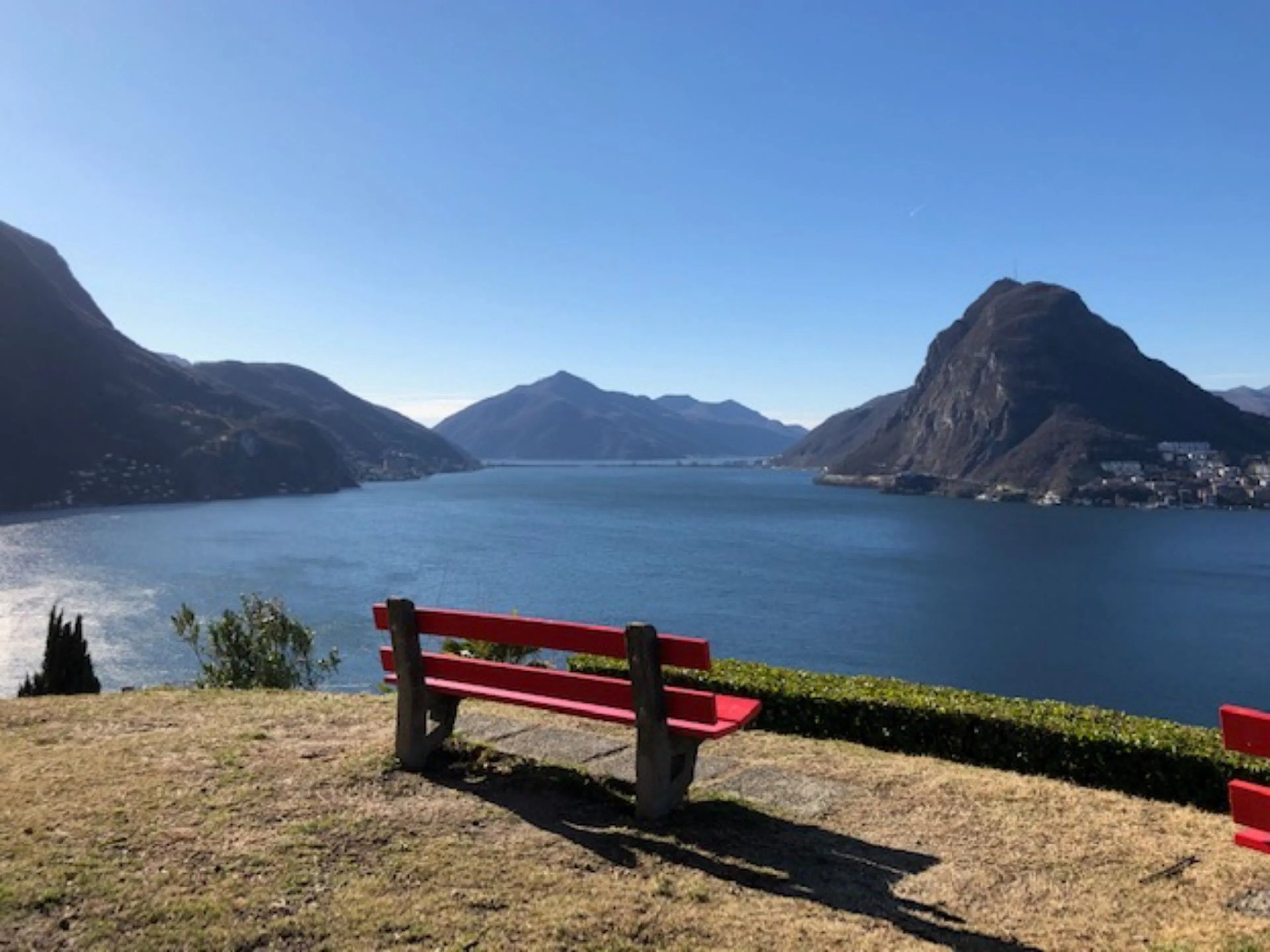 A partir de Como (Itália): excursão privada de um dia à fábrica de chocolate e Lugano
