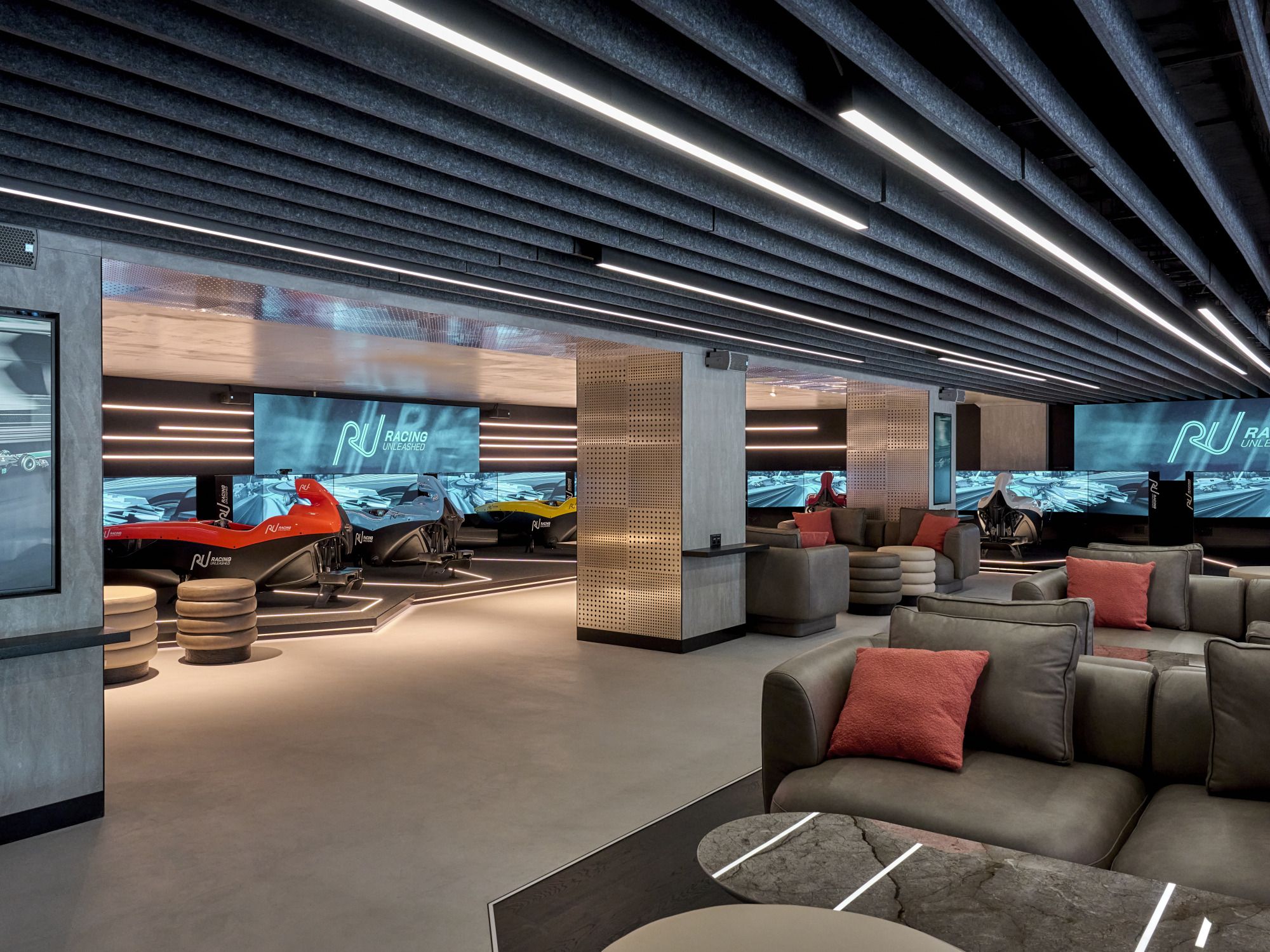 RO_ZHCity-mezanin-lounge