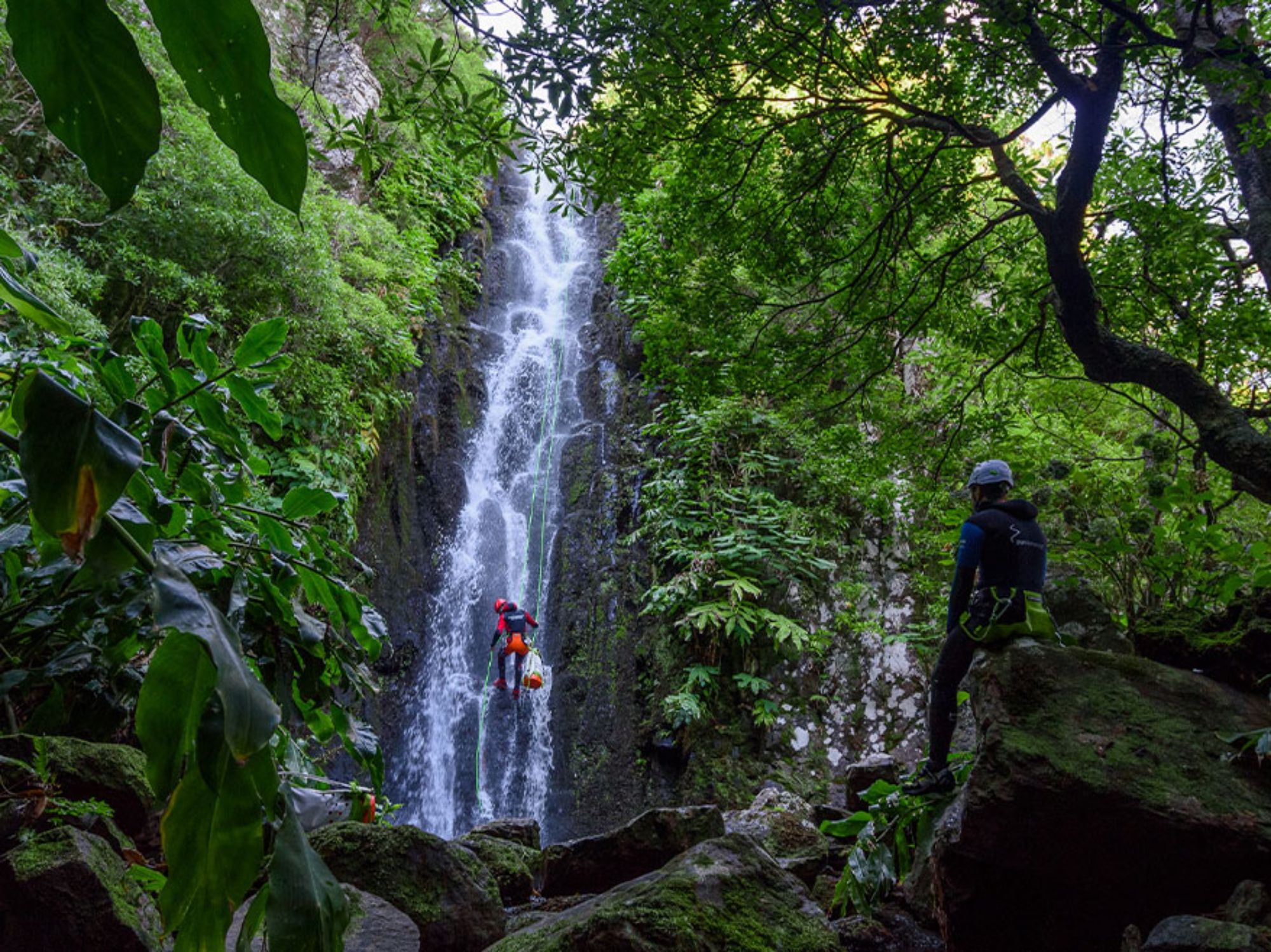Purelements-Canyoning-Portugal-immergruene-azoren-2