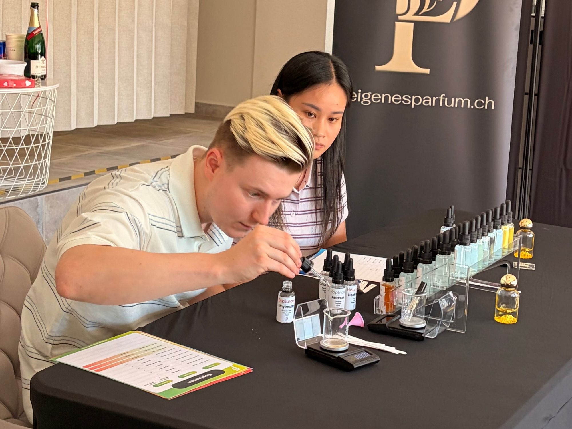 Laboratorio di profumi privato per creare il tuo profumo a Wettingen