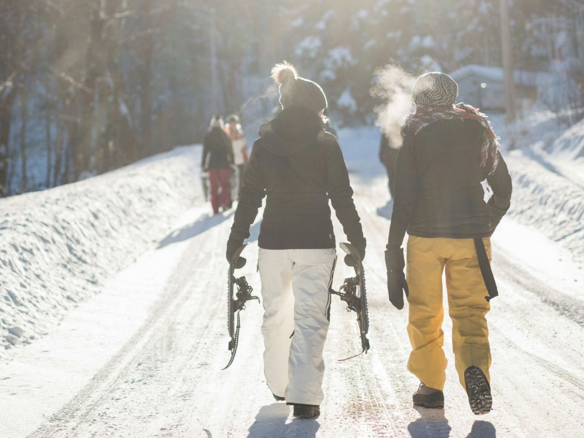 snowshoeing-champery