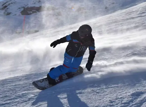 Corso privato di snowboard per bambini e adulti ad Arosa