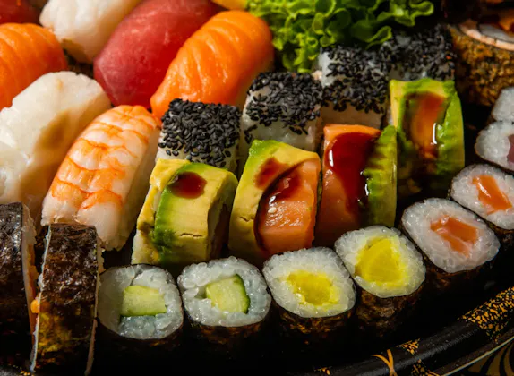 Sushi i Momo brod na jezeru Zürich, polazak iz Rapperswila