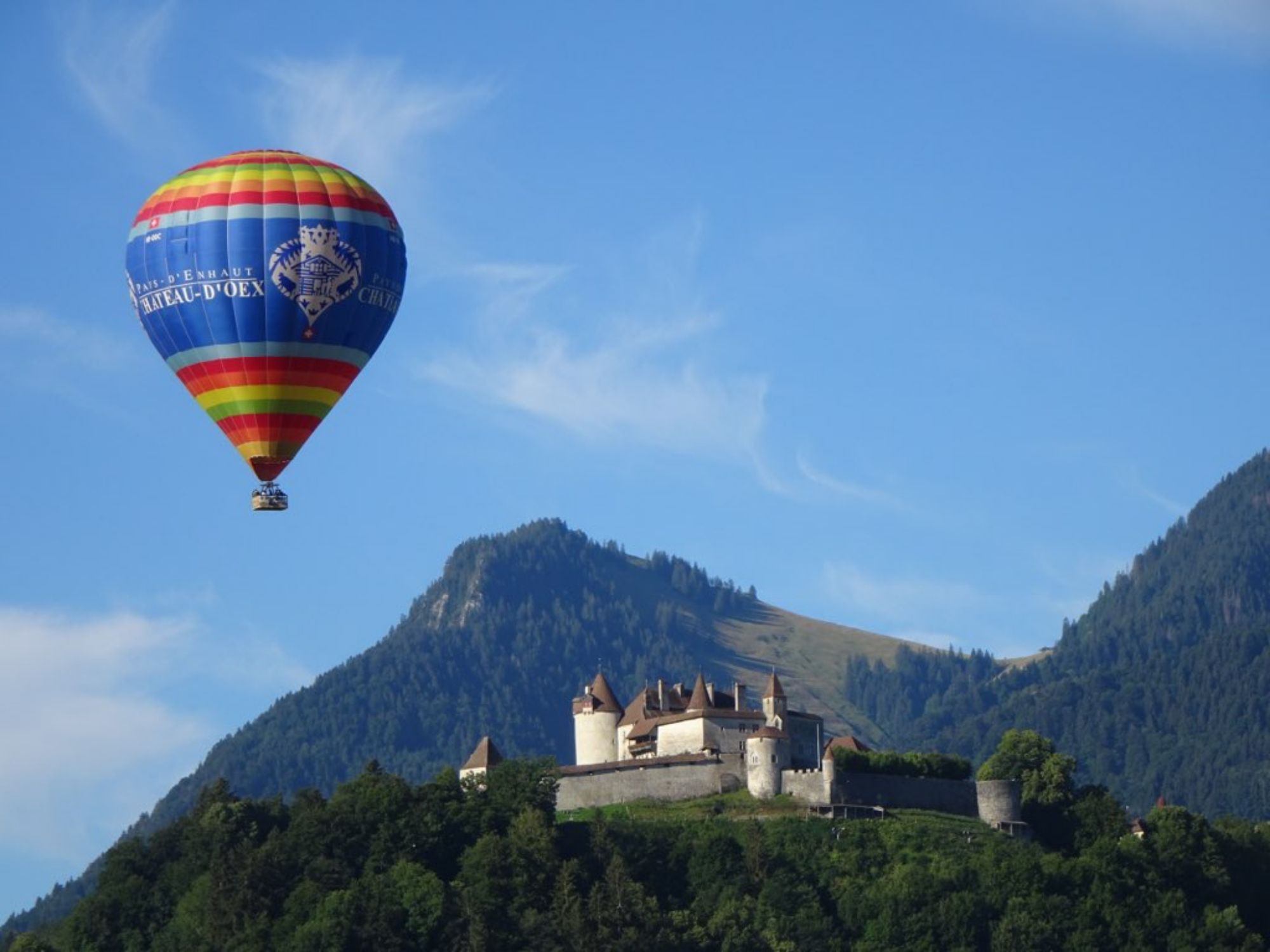 Flug über Schloss Gruyères
