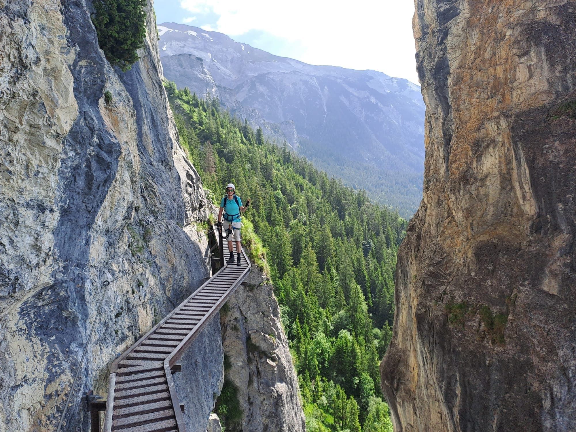 71940a04ce22d31f172655458a317733 (2)