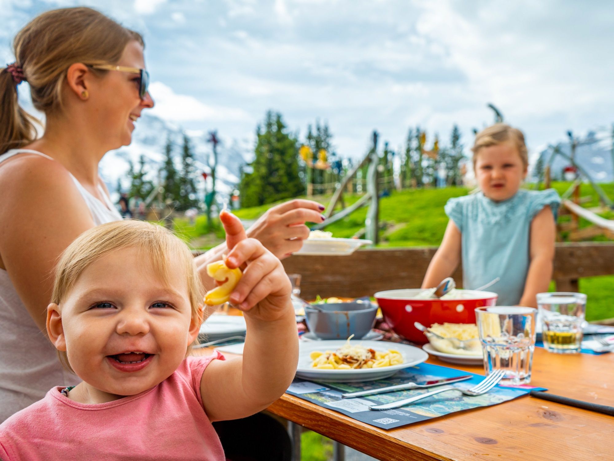 Allmendhubel_Place en famille_ZUR07999_albumweb