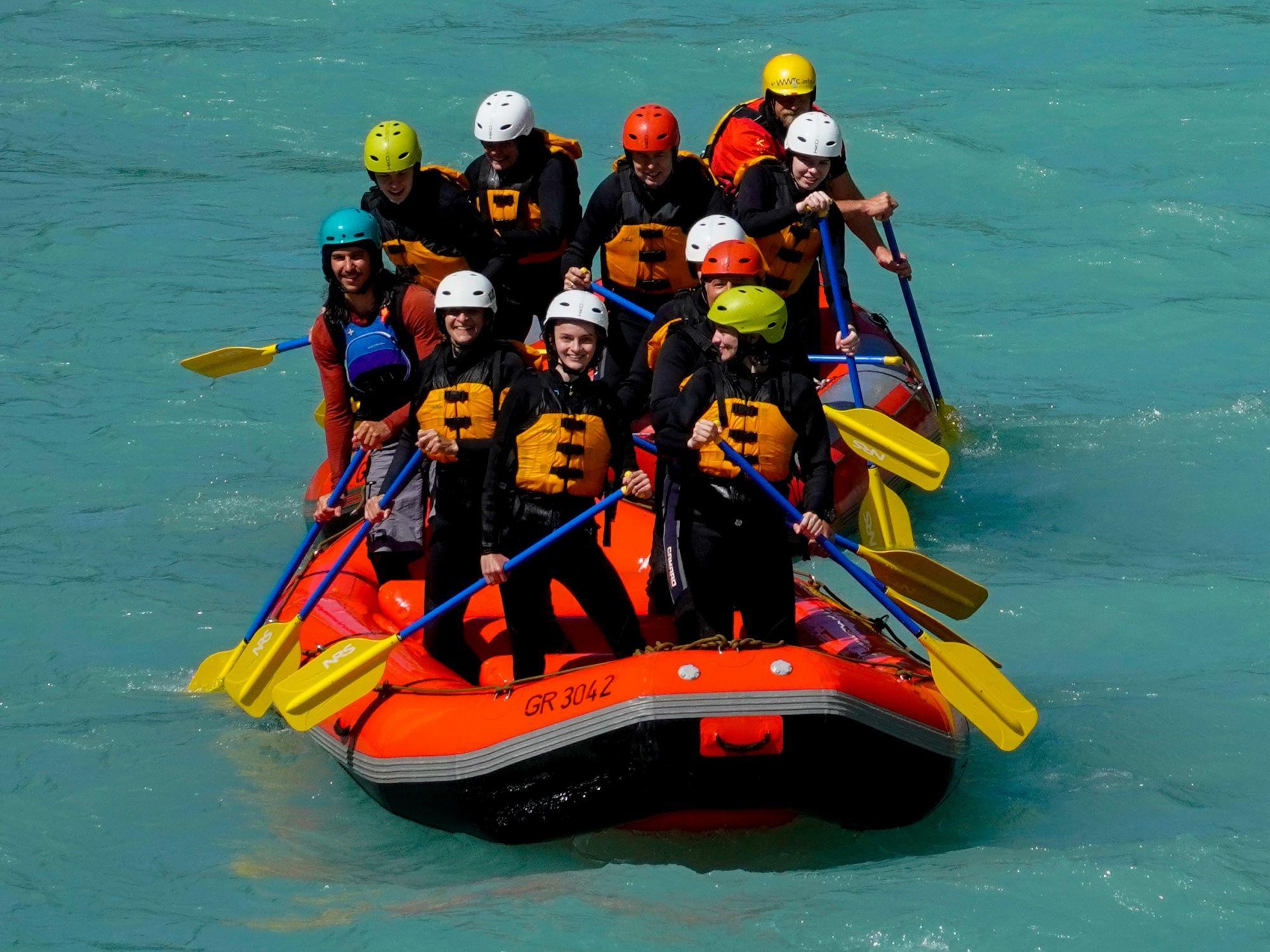 Spass beim Rafting im Team