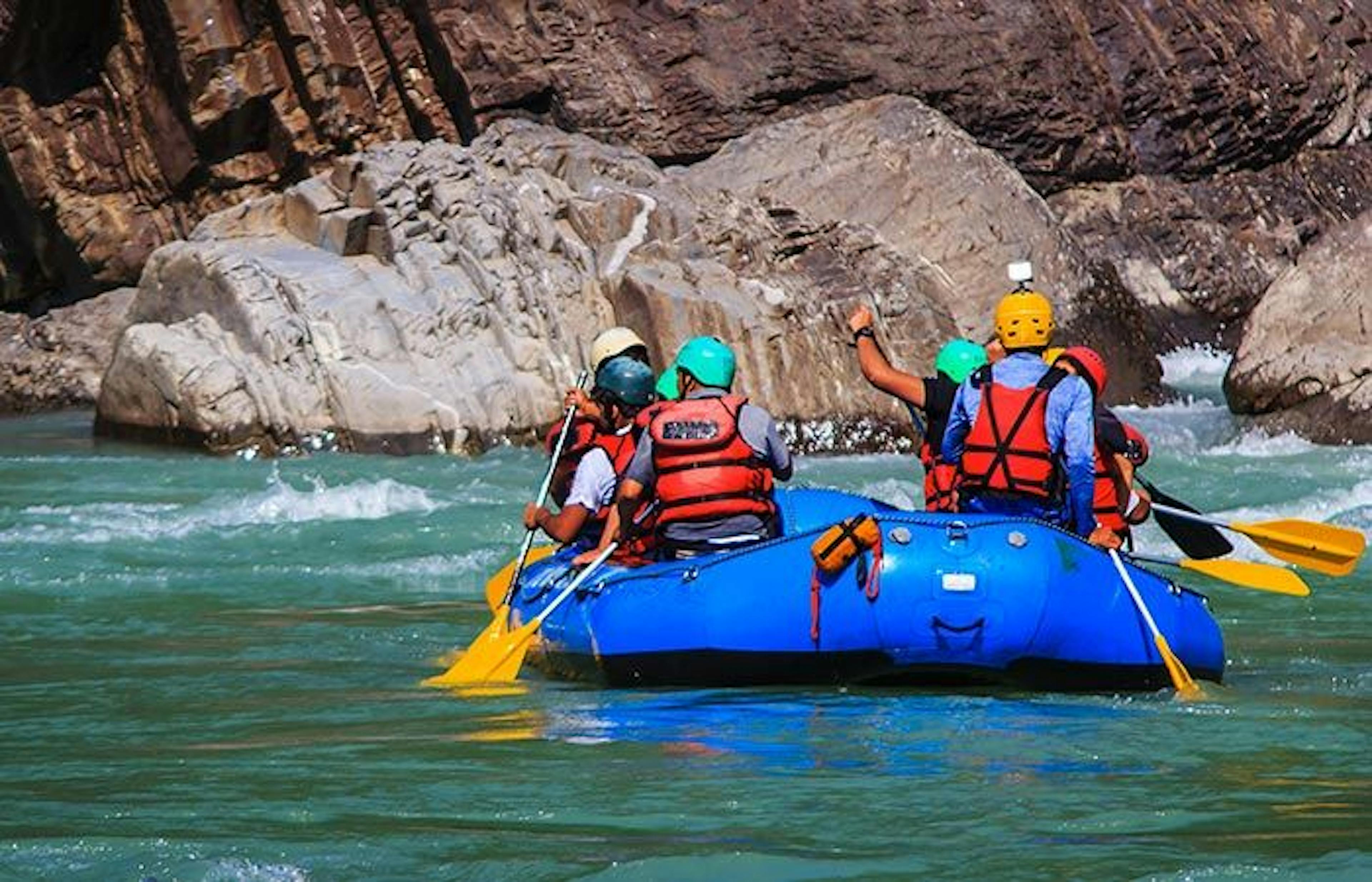 Εύκολη βόλτα με βάρκα στον ποταμό Άαρ από τη Θουν μέχρι τη Βέρνη
