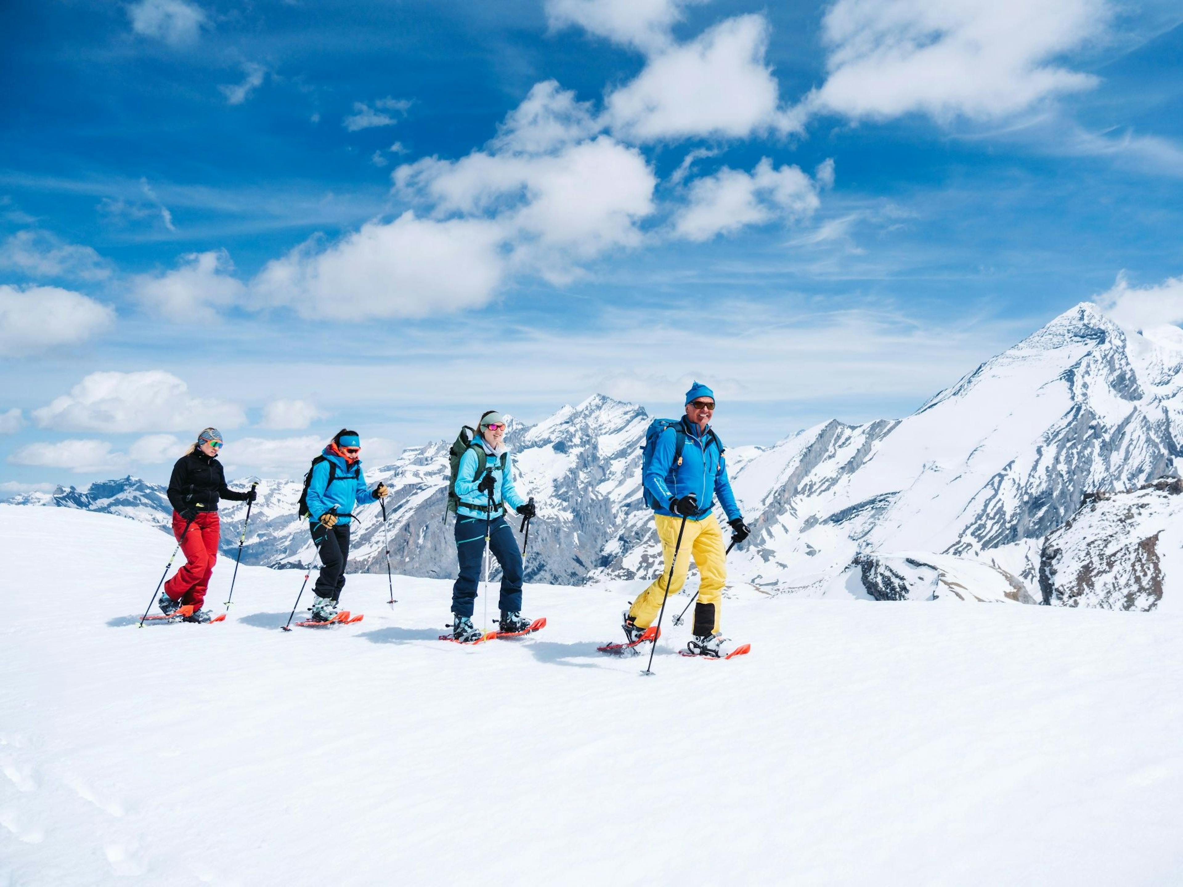 Snowshoeing in Adelboden with apéro