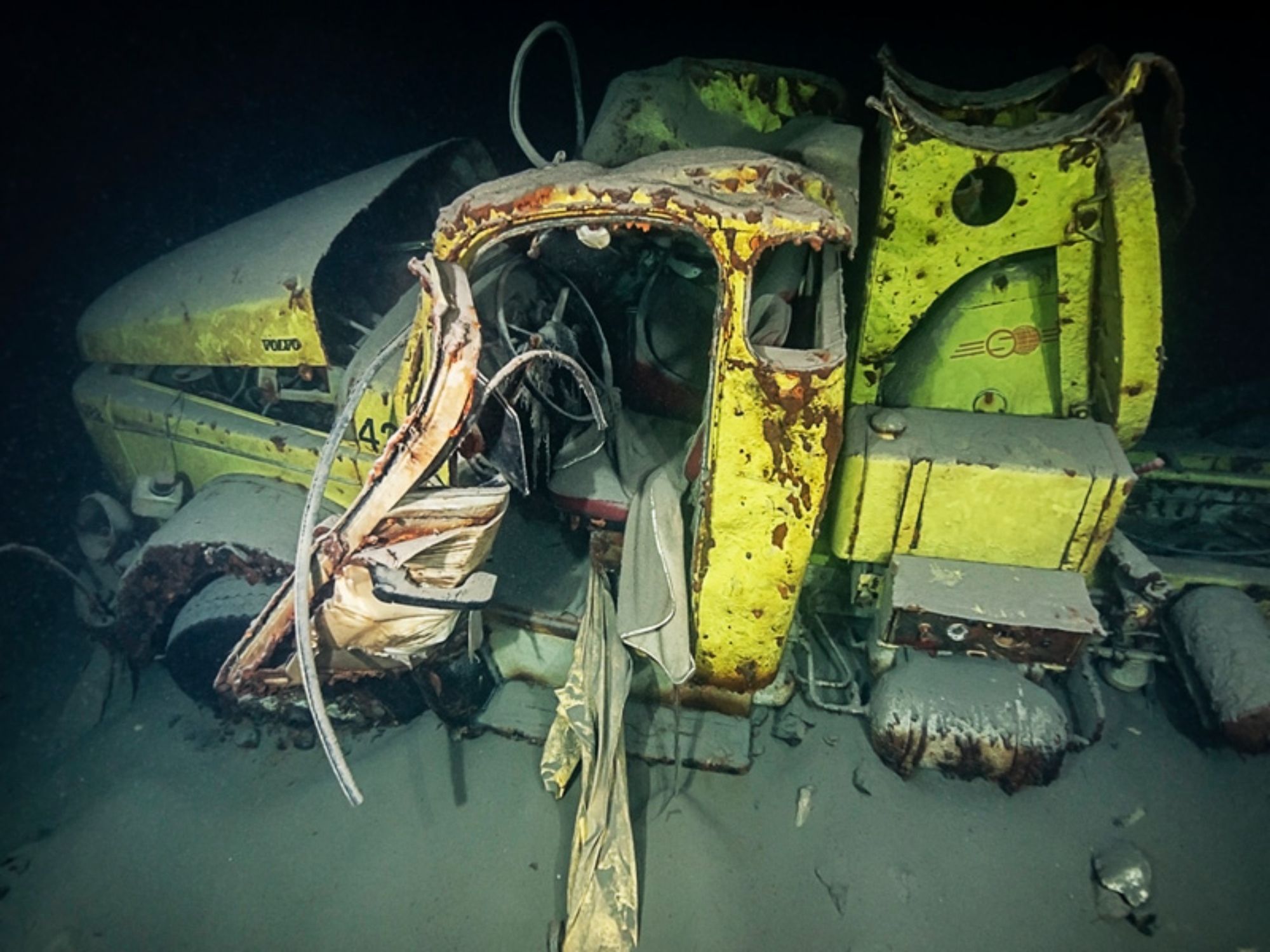 Subspirit-Lokasi Selaman-Tembok-Konkrit-Universiti-01