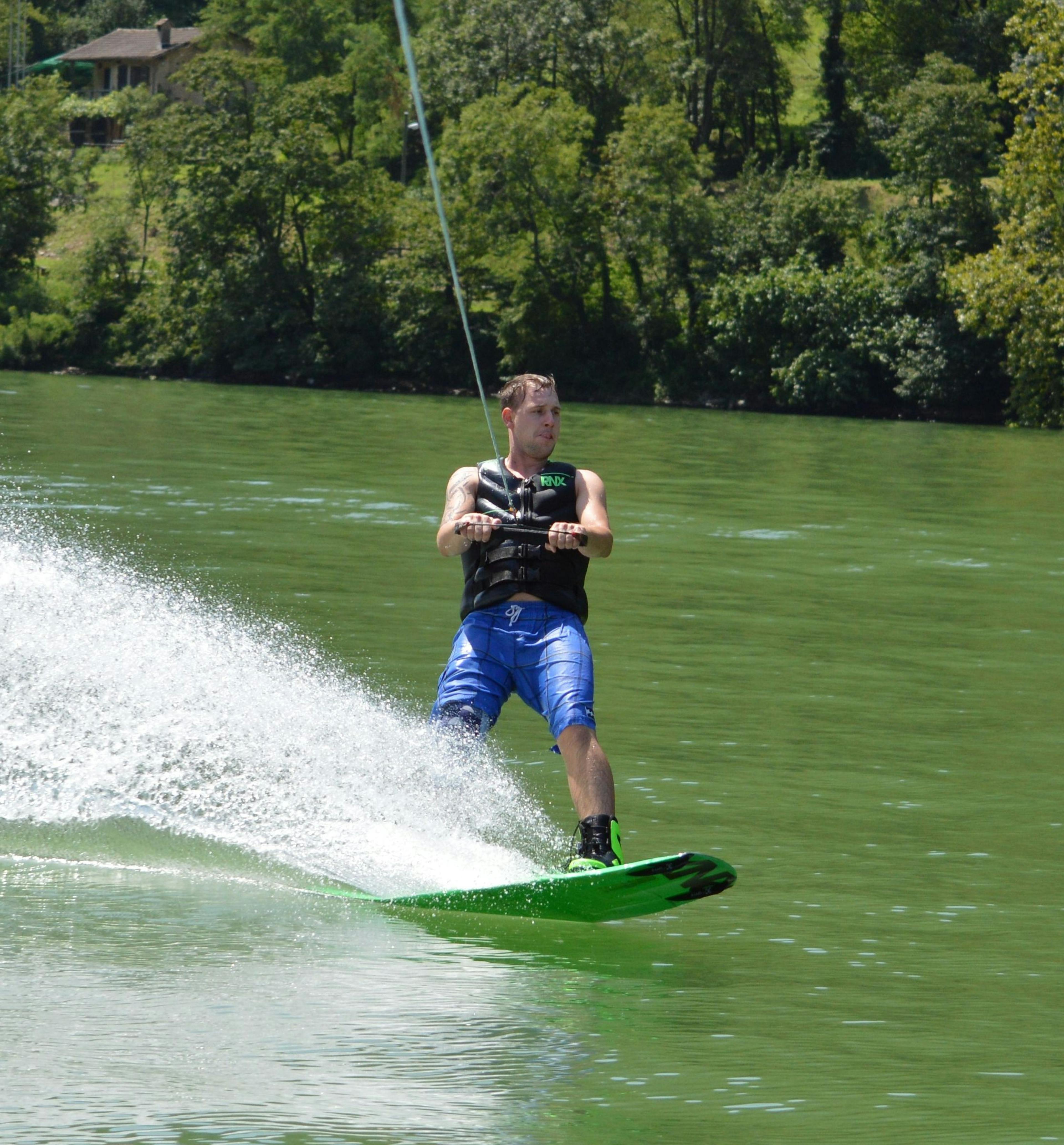 Wakeboard awam di Untersee (Bodensee)