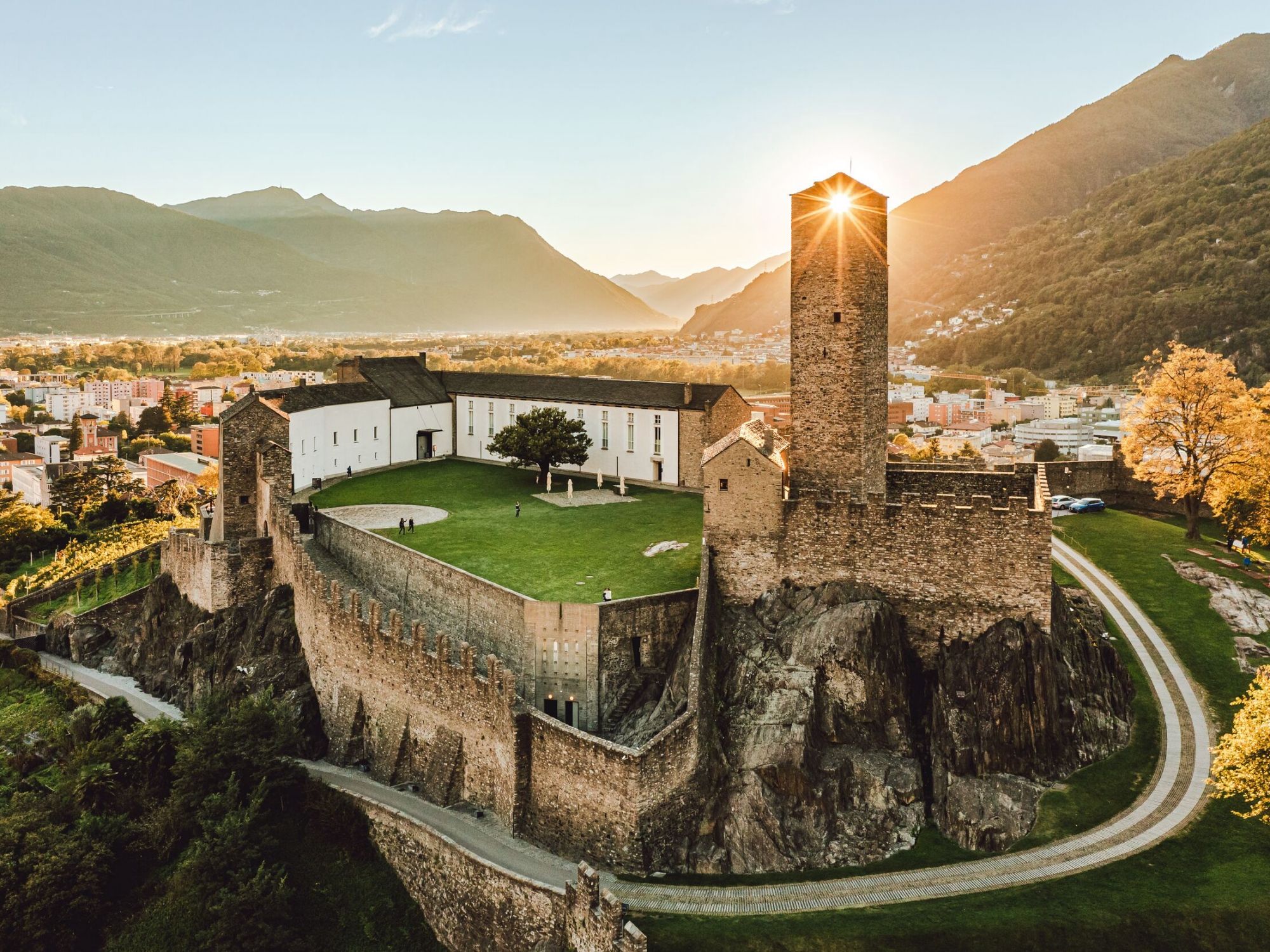 Web Version-Visita guidata del sabato a Bellinzona -Switzerland_ (7)