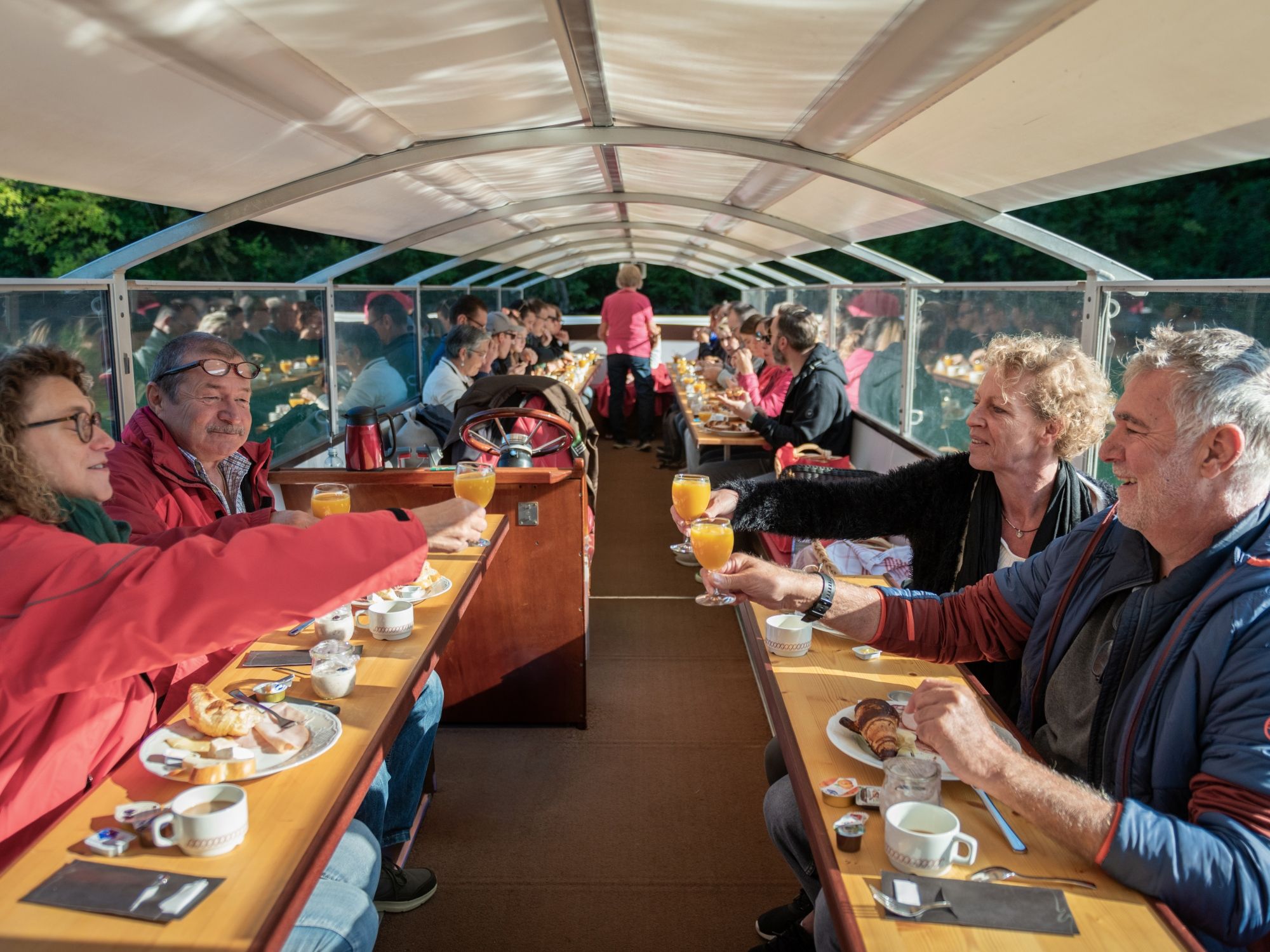 Brunch auf dem Schiff