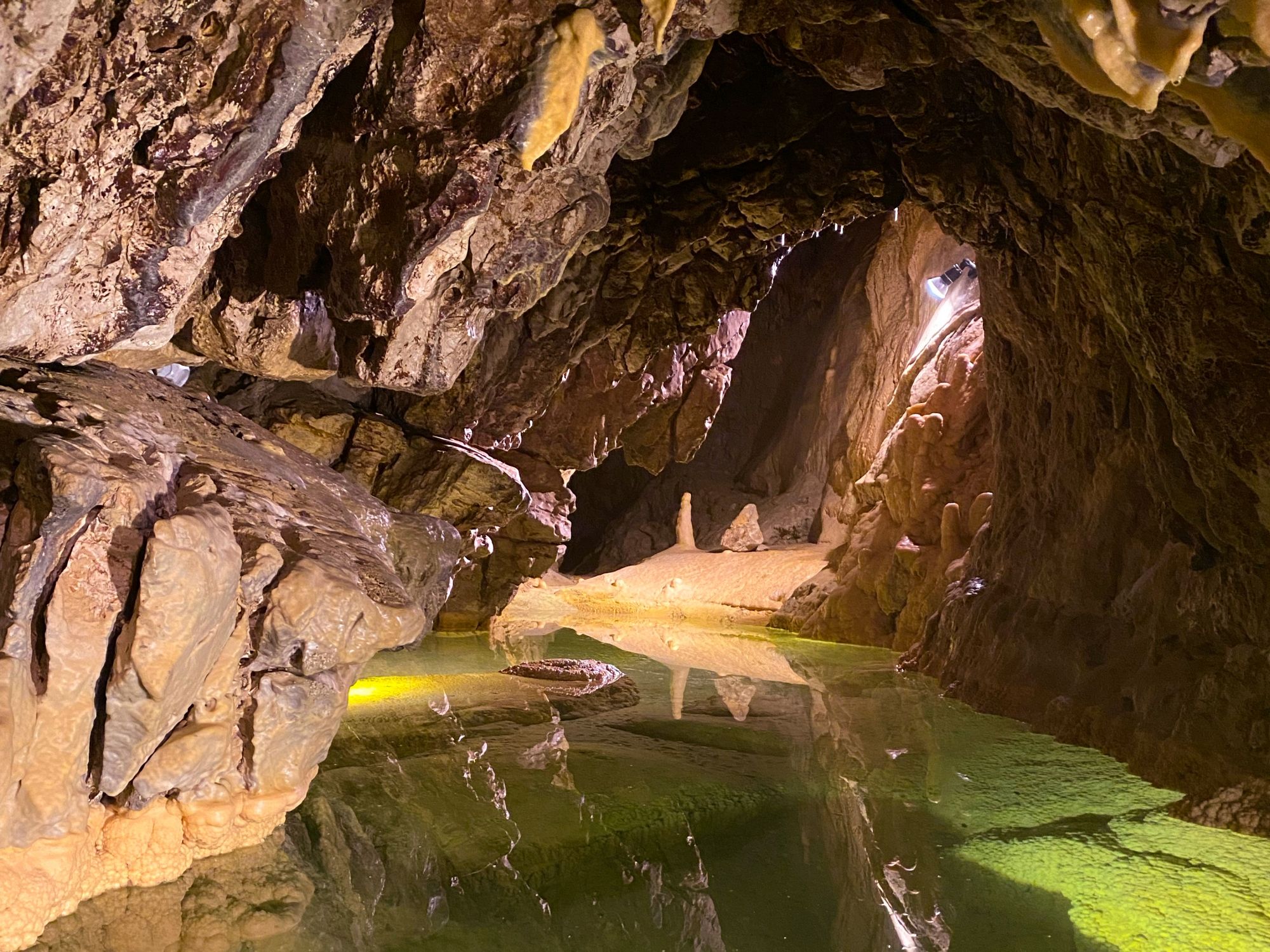 03 unterirdischer Fluss