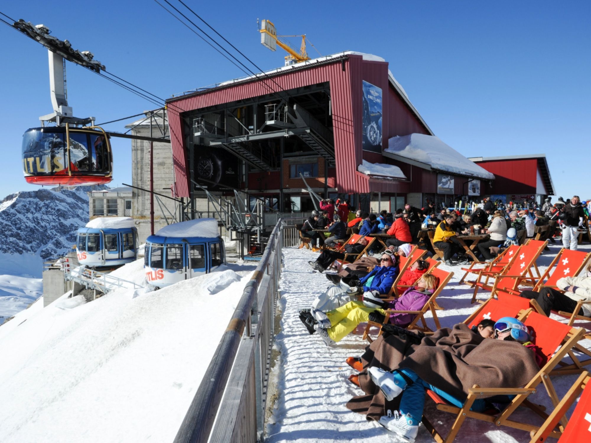 Sonnen an der Bergstation Titlis