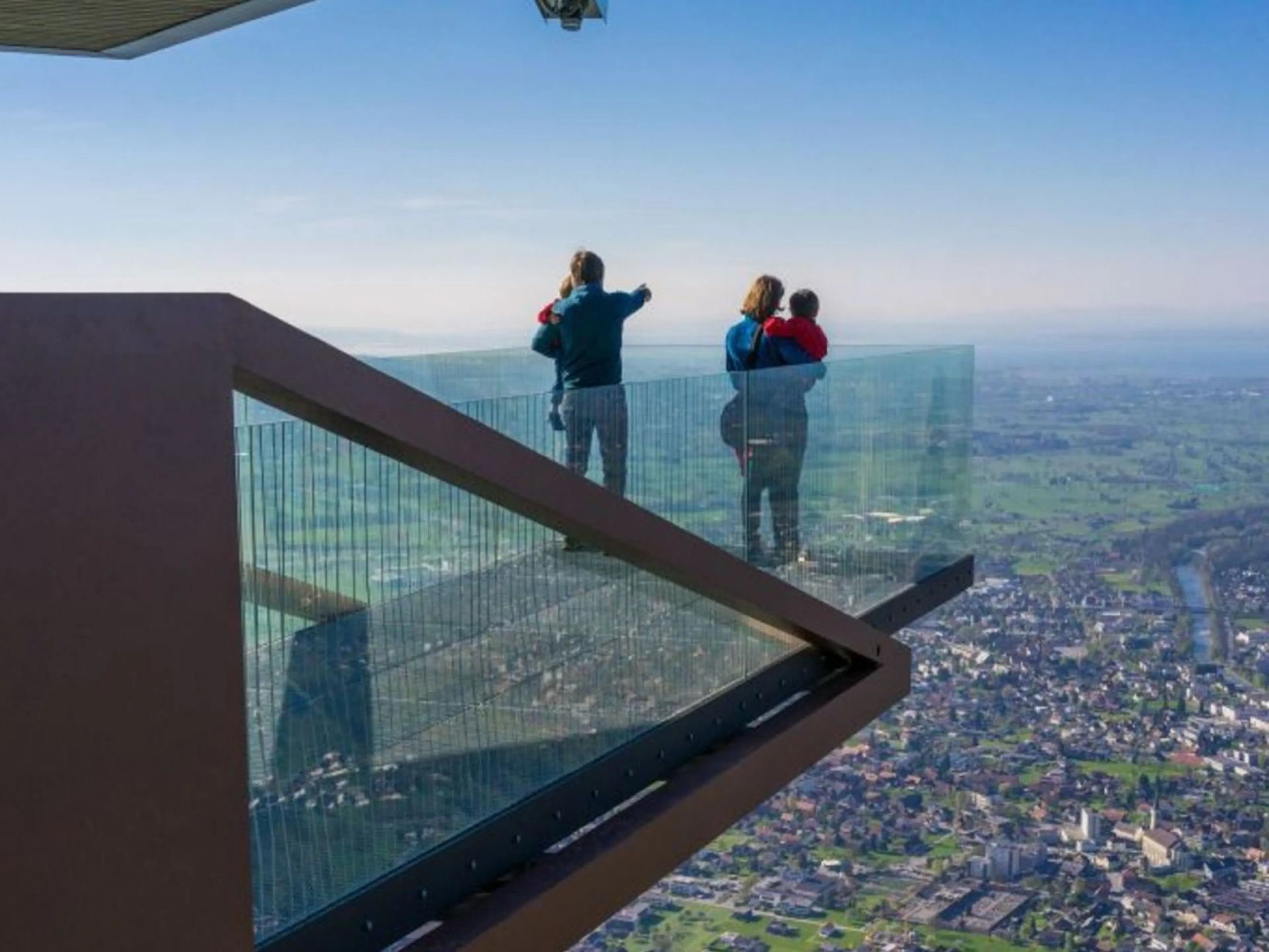 Dari Zürich: Lawatan Hari Peribadi ke Empat Negara