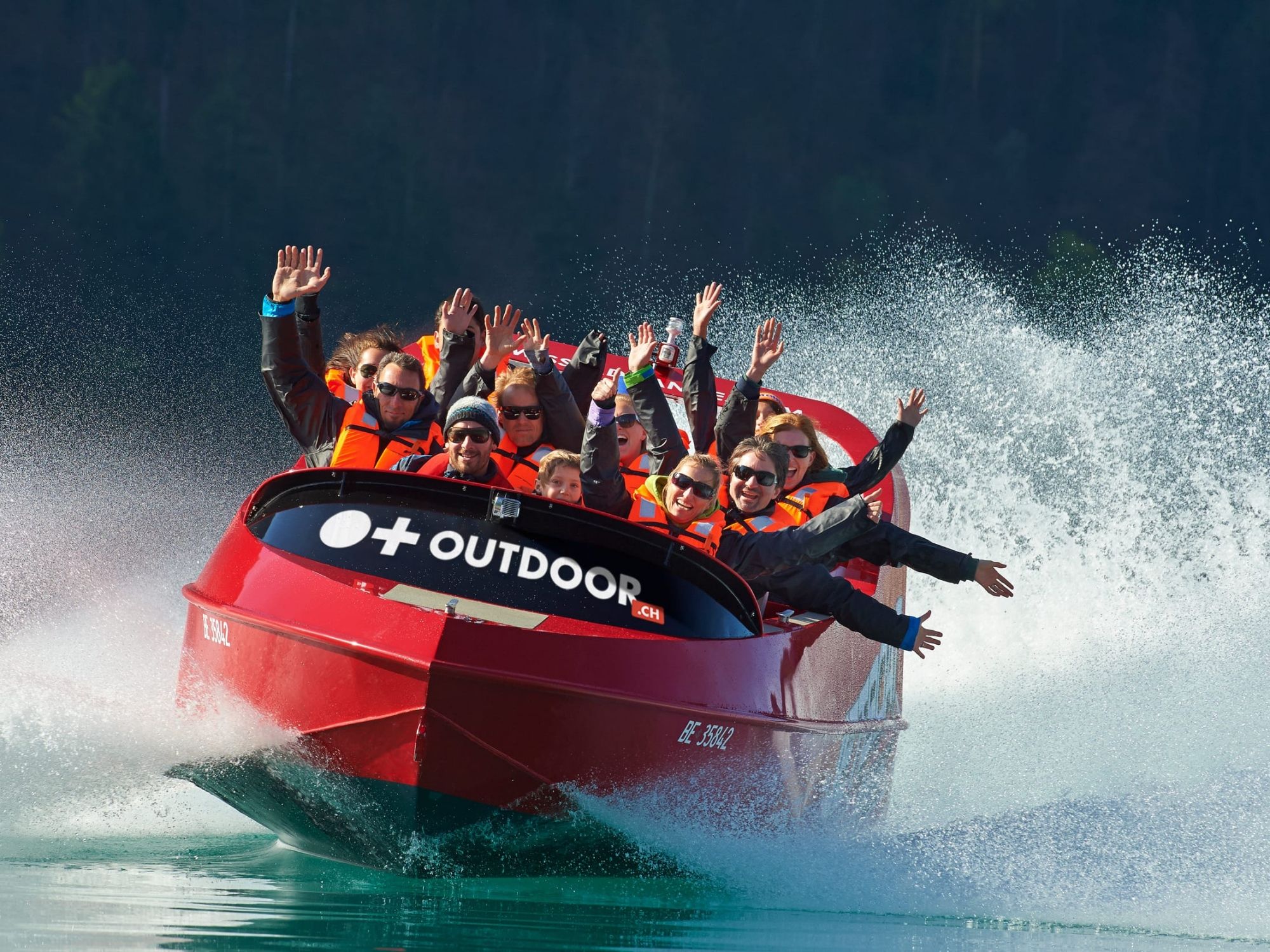 Jetboat Leute Hände hoch