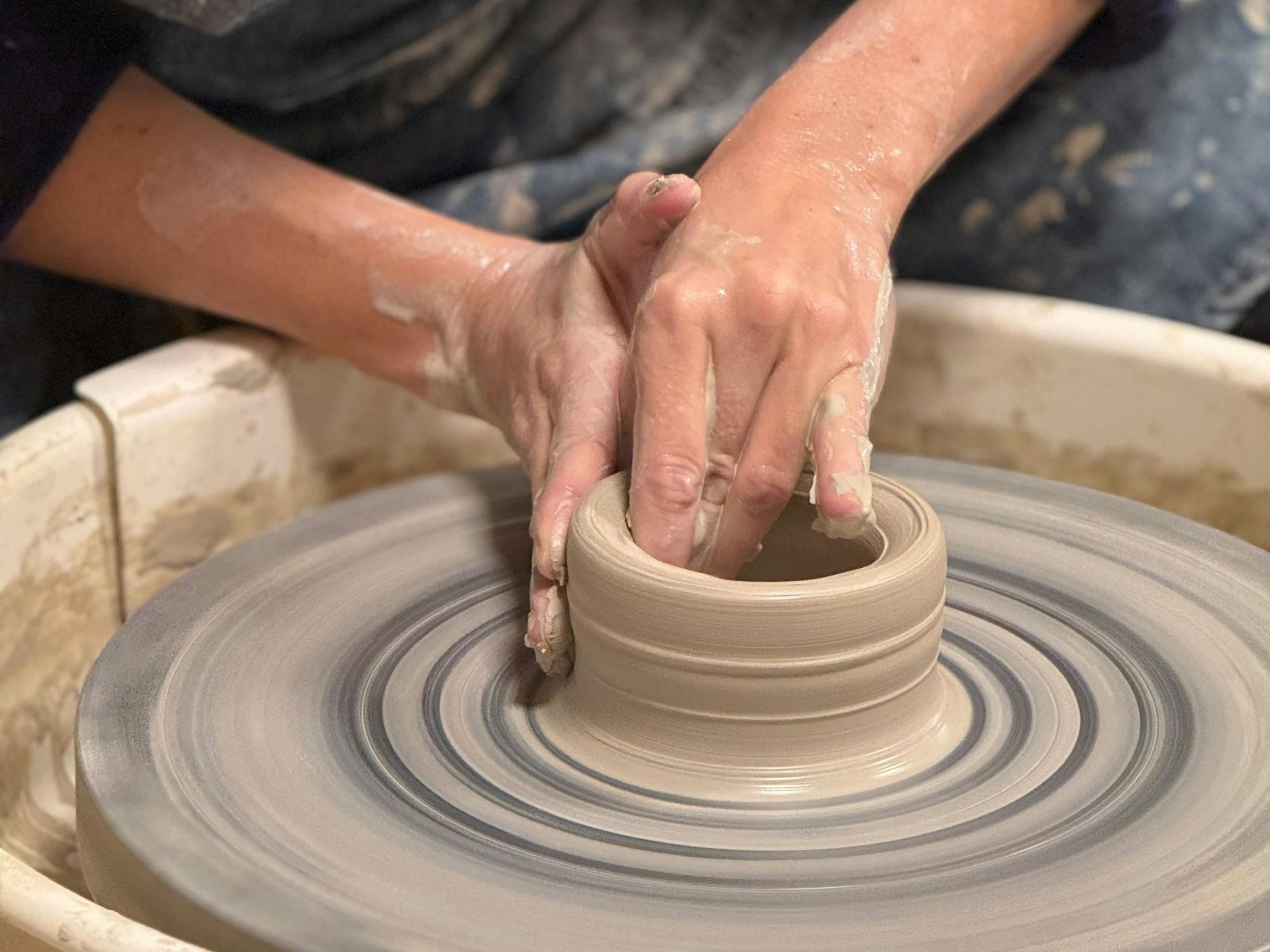 "Гончарное дело на гончарном круге": частный вводный курс в Цюрихе