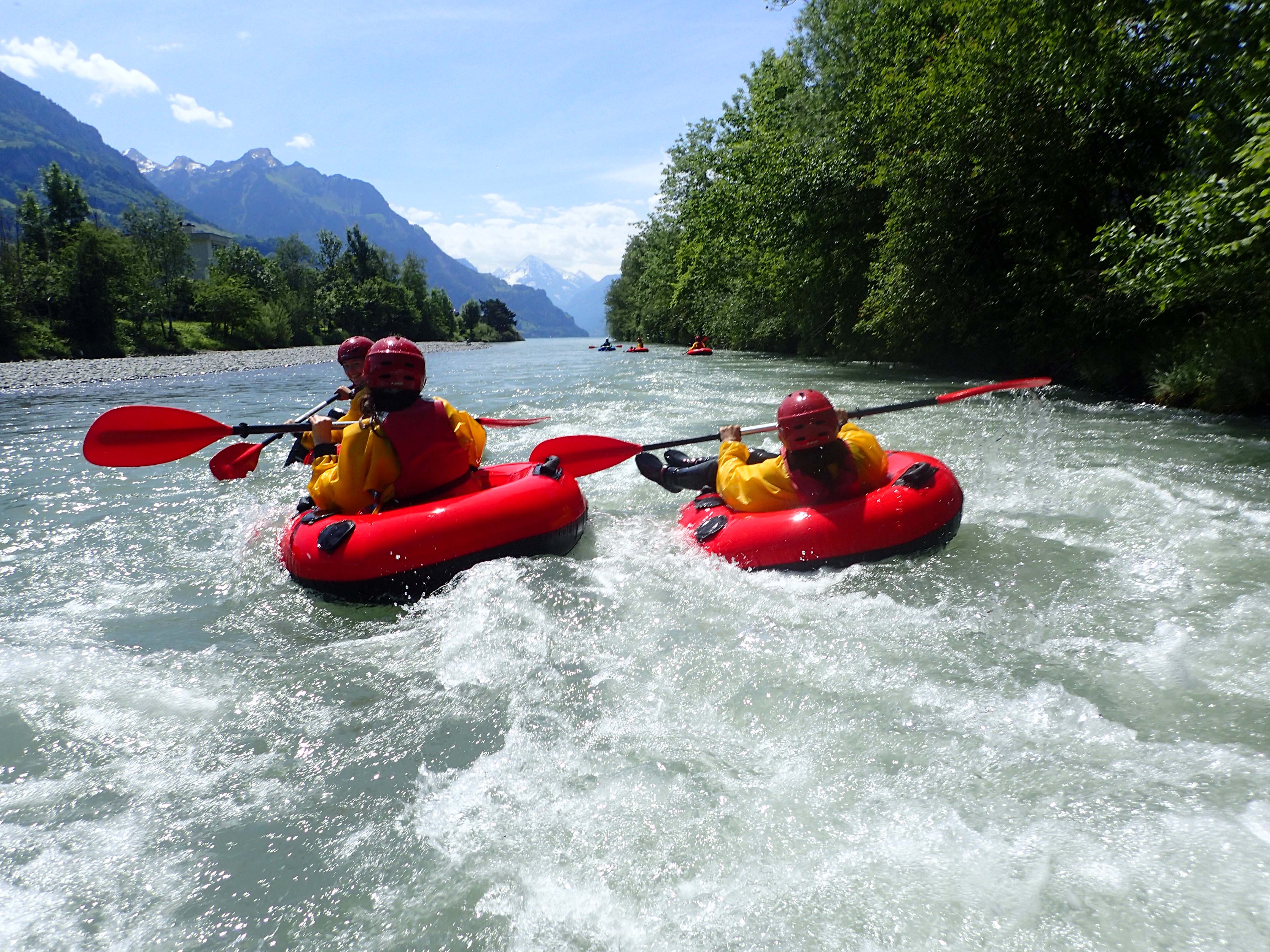 Tubing über den Fluss Muota
