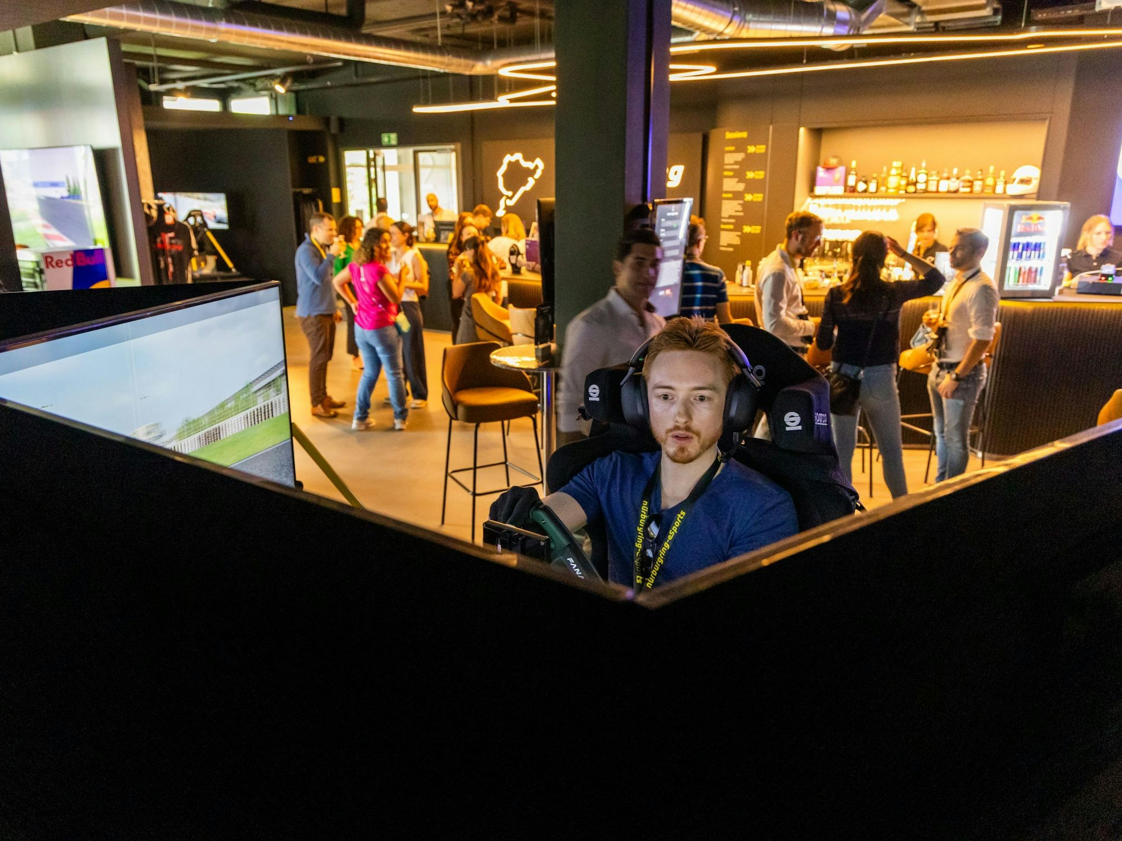 Wirtualna jazda "Sim Racing" i strefa relaksu w Kriens