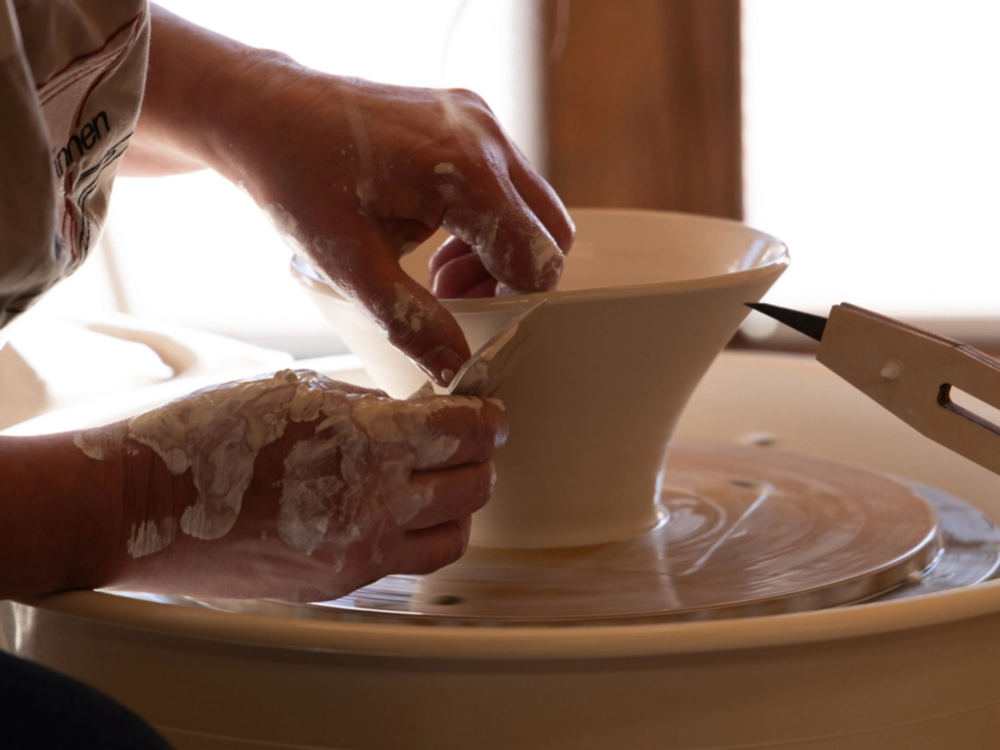 Південно-денний курс гончарства з обертанням і моделюванням в Оберглатті біля Цюриха