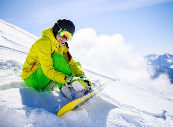 すべてのレベル向けプライベートフリースタイルスノーボードレッスン