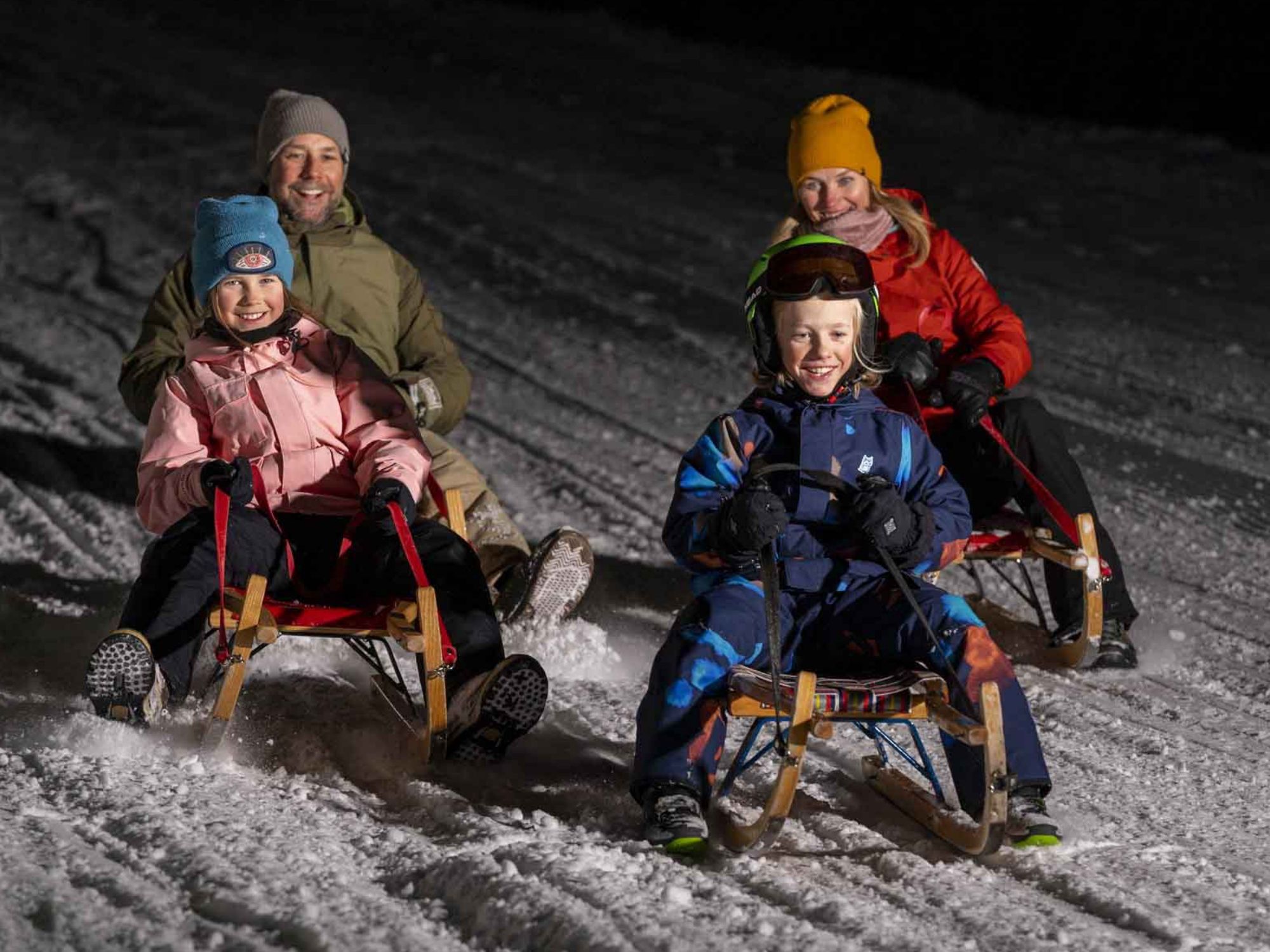 slittino-notturno-famiglia-foppa-flims-laax