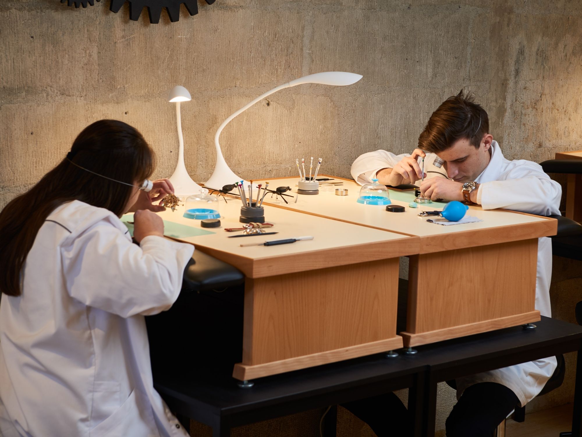 Uhr zusammensetzen, Teilnehmer